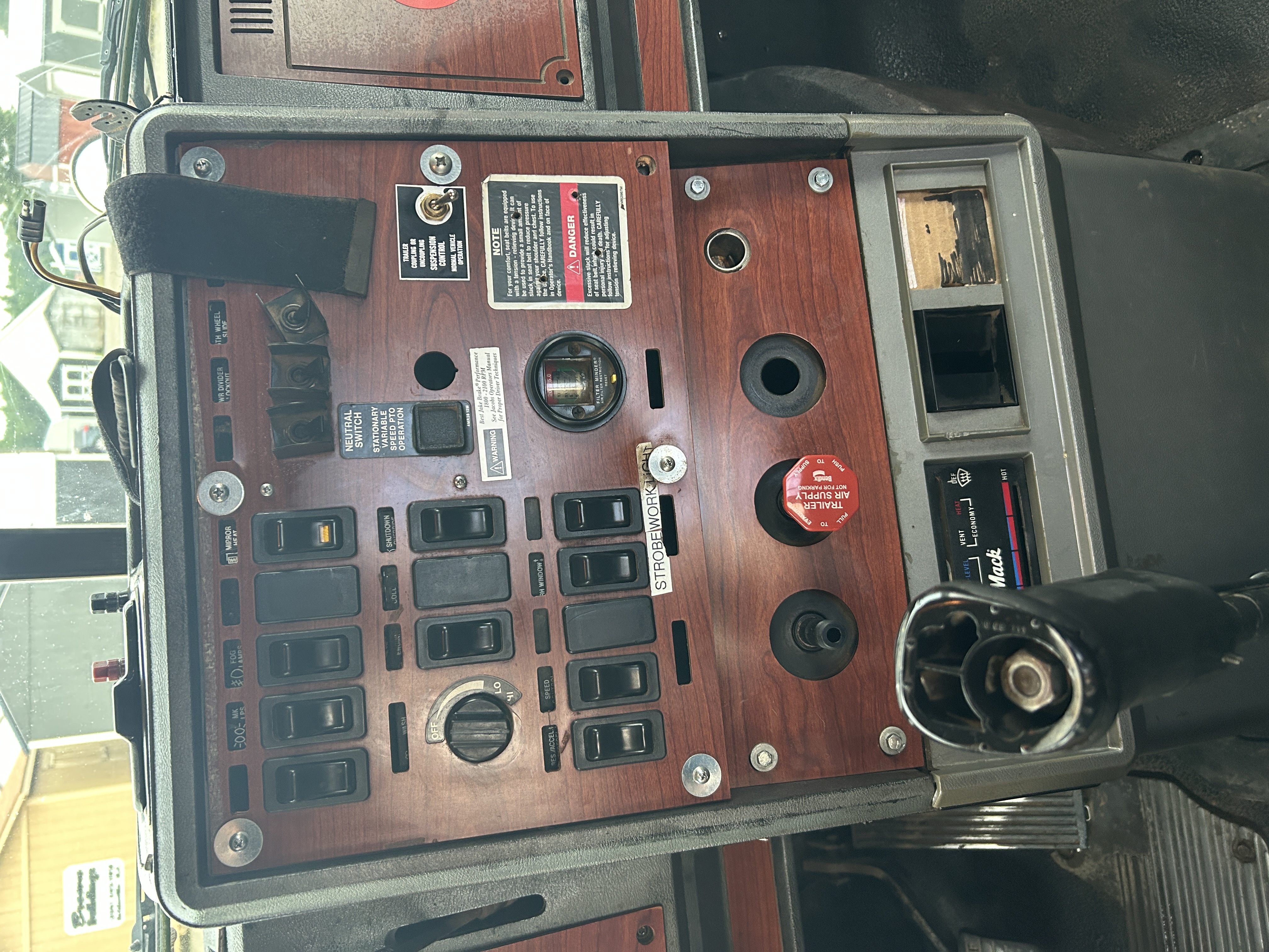 Used 1999 Mack CH613 Heavy Haul Road Tractor