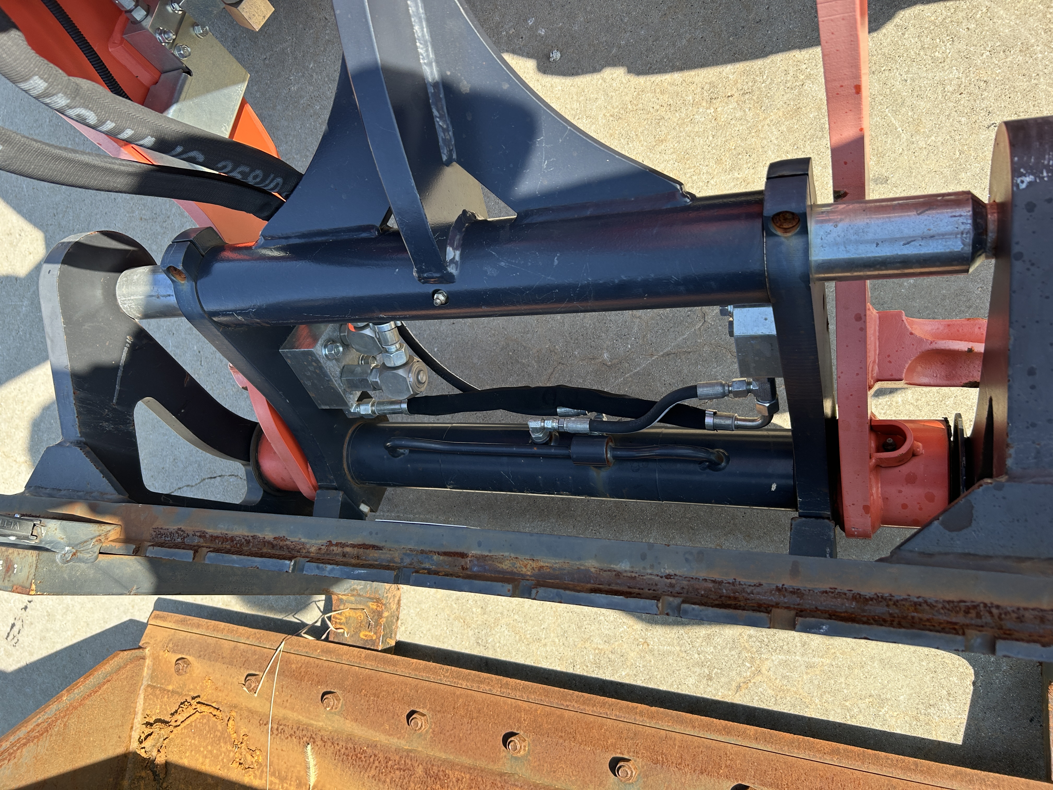 Used 2020 Kubota R630 wheel loader - never used in contruction!