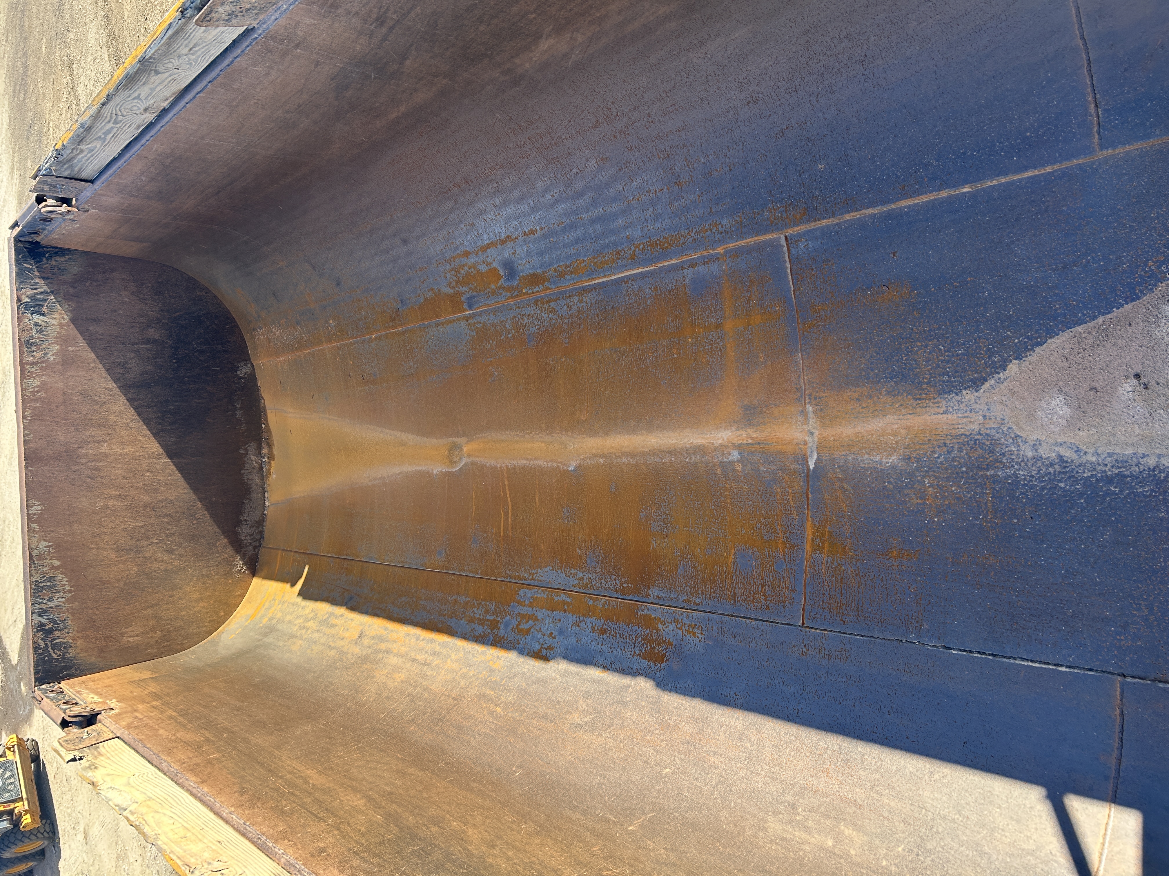 Used 2016 Kenworth T880 Quad Axle Dump Truck - Automatic