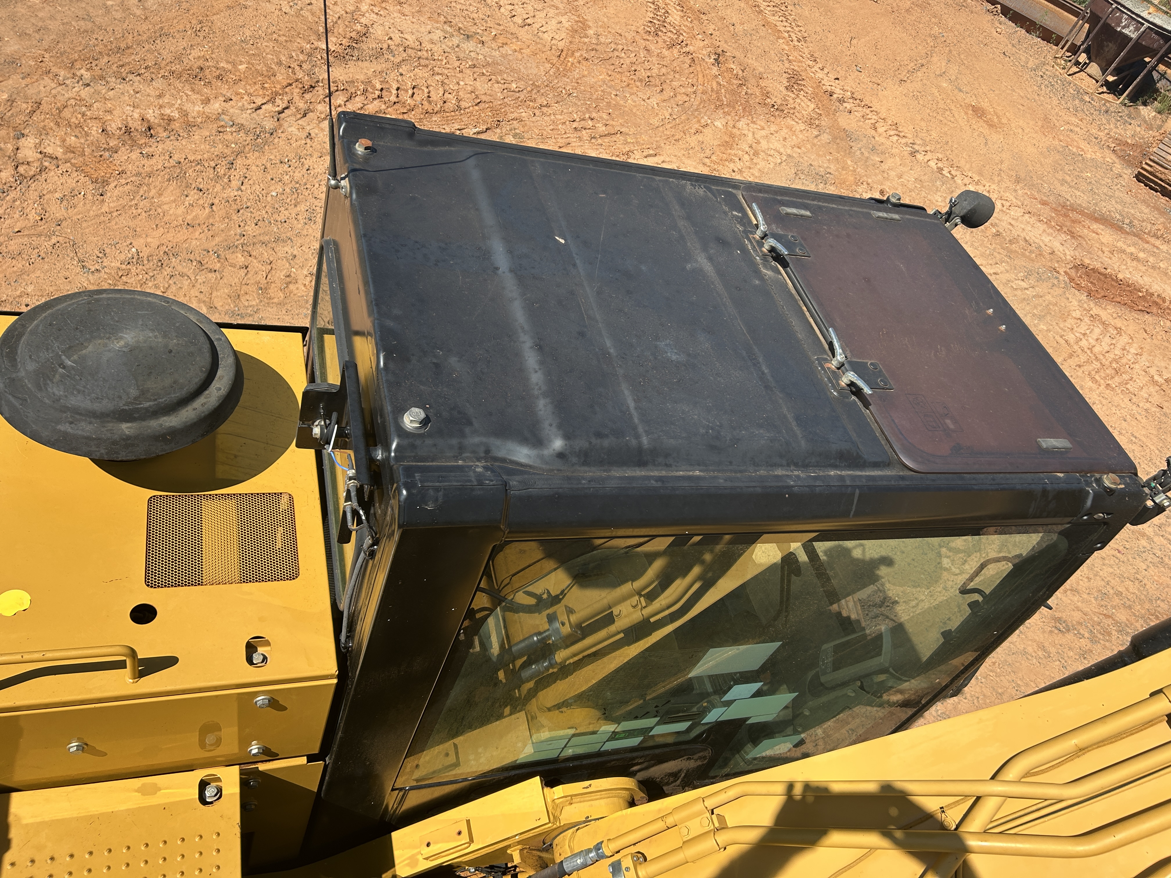 Used 2016 Caterpillar 326FL