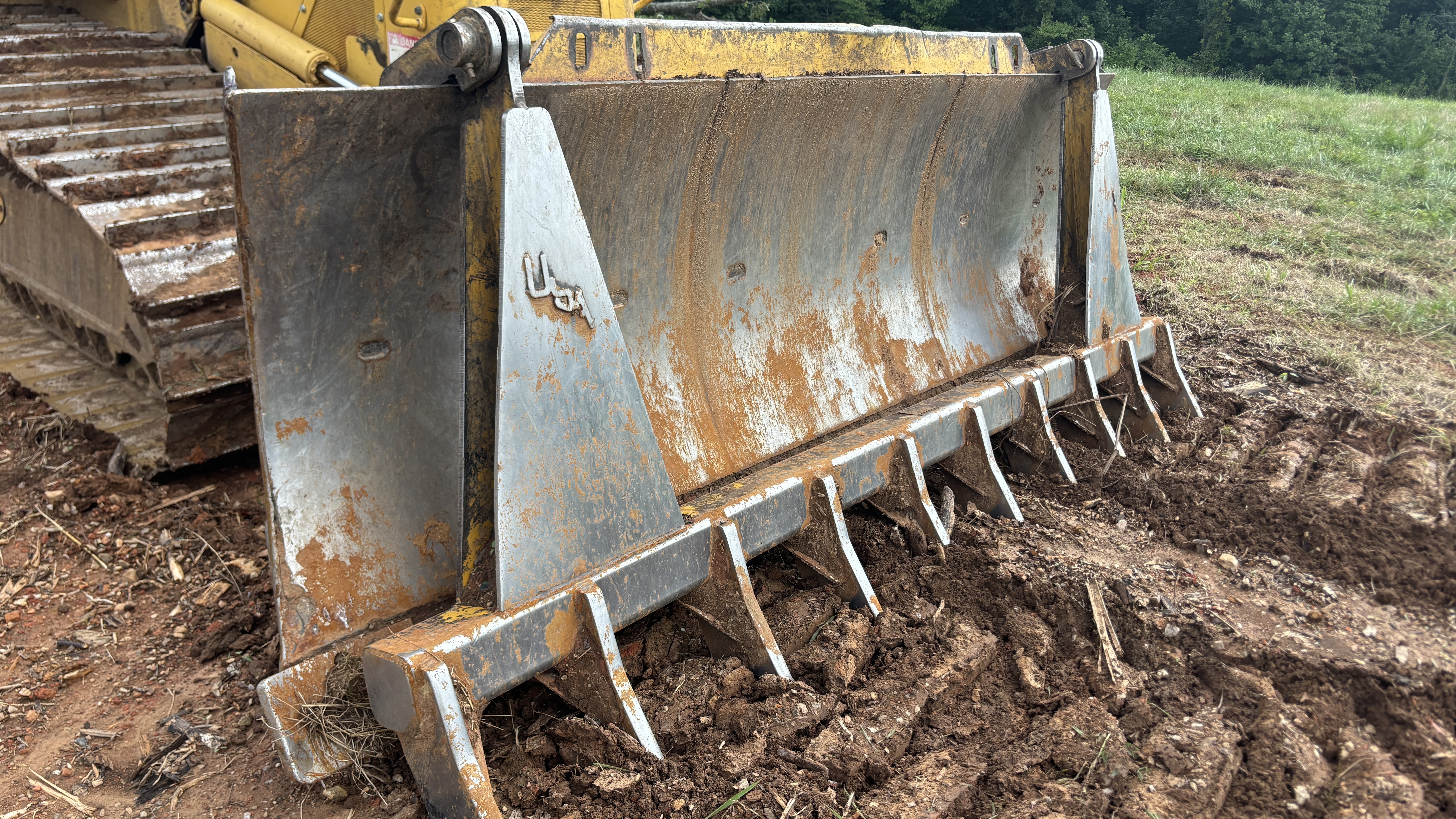 Used Nice 2013 Komatsu D61PXI-23 with BRAND NEW UNDER CARRAIGE