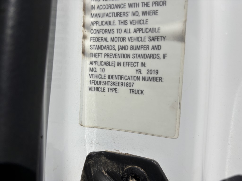 Used 2019 Ford F550 XL service truck