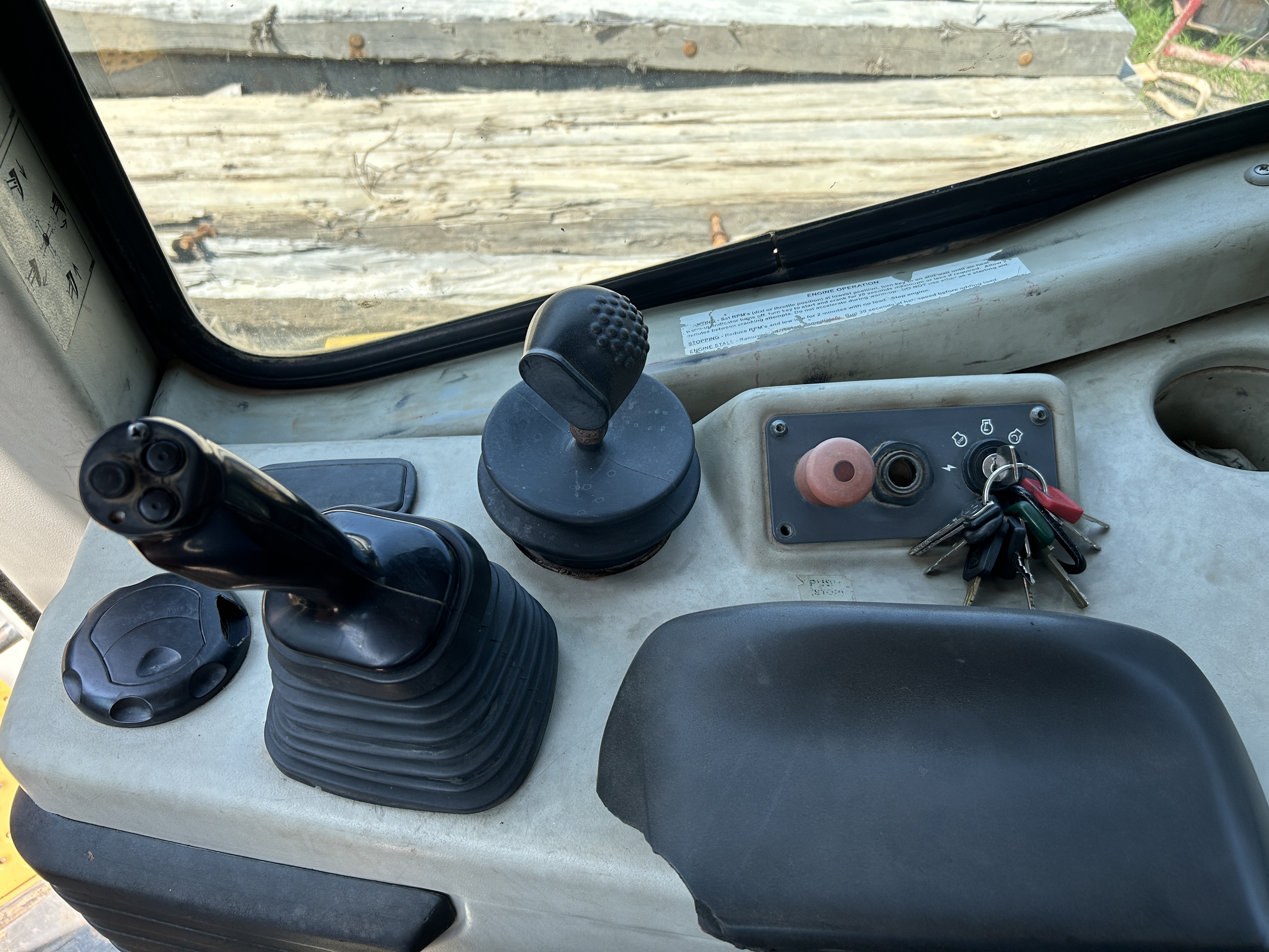 Used 2009 DEERE 950J (D7R size) with ripper