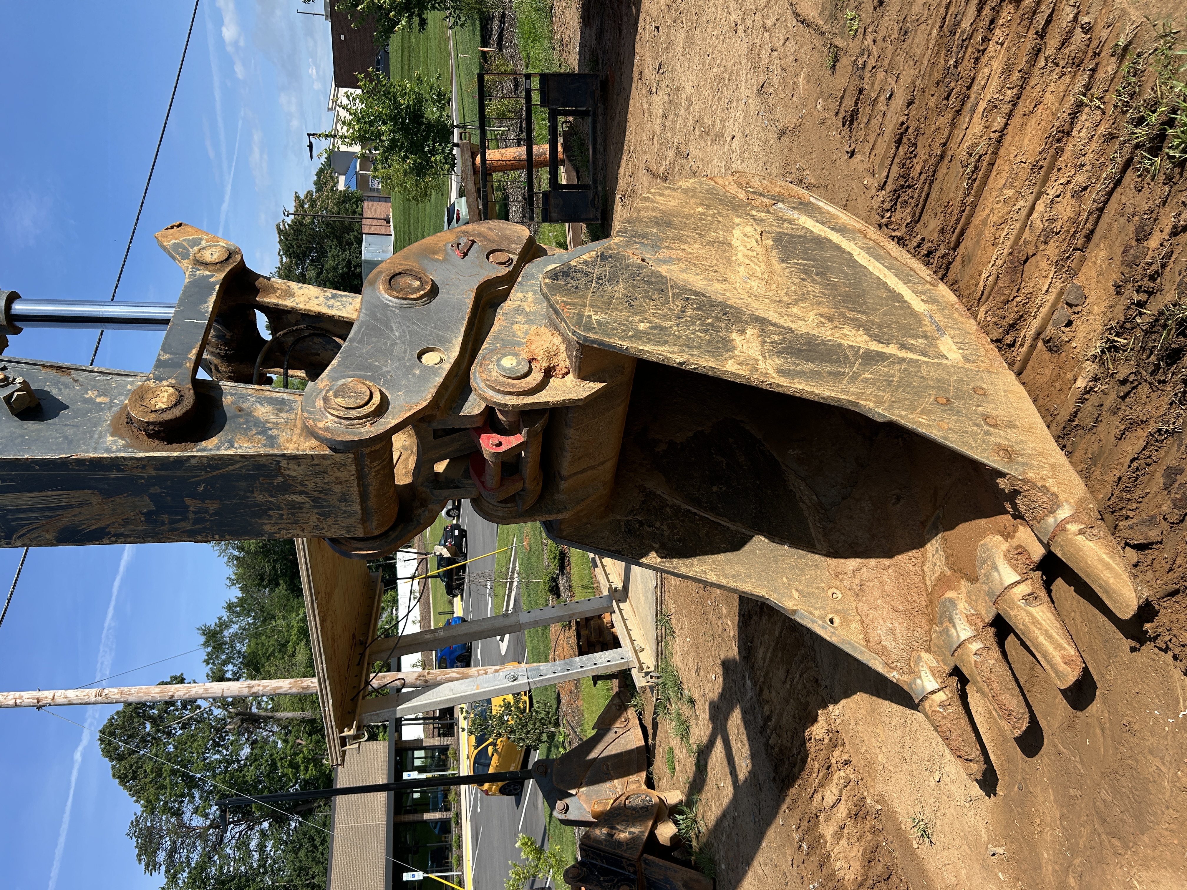 Used 2021 Deere 345G LC - low hours very nice