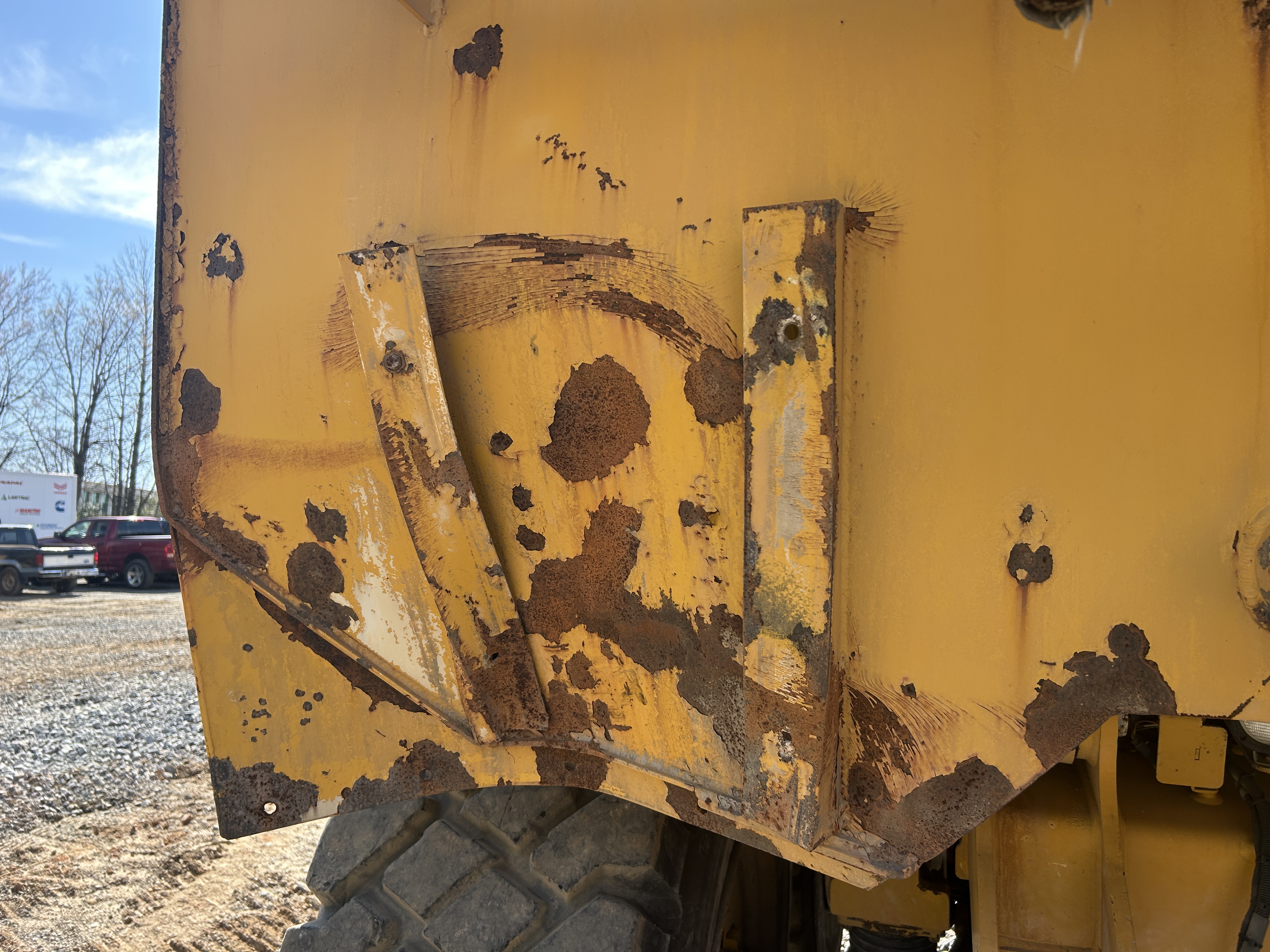 Used 2015 Bell B25E Water Truck