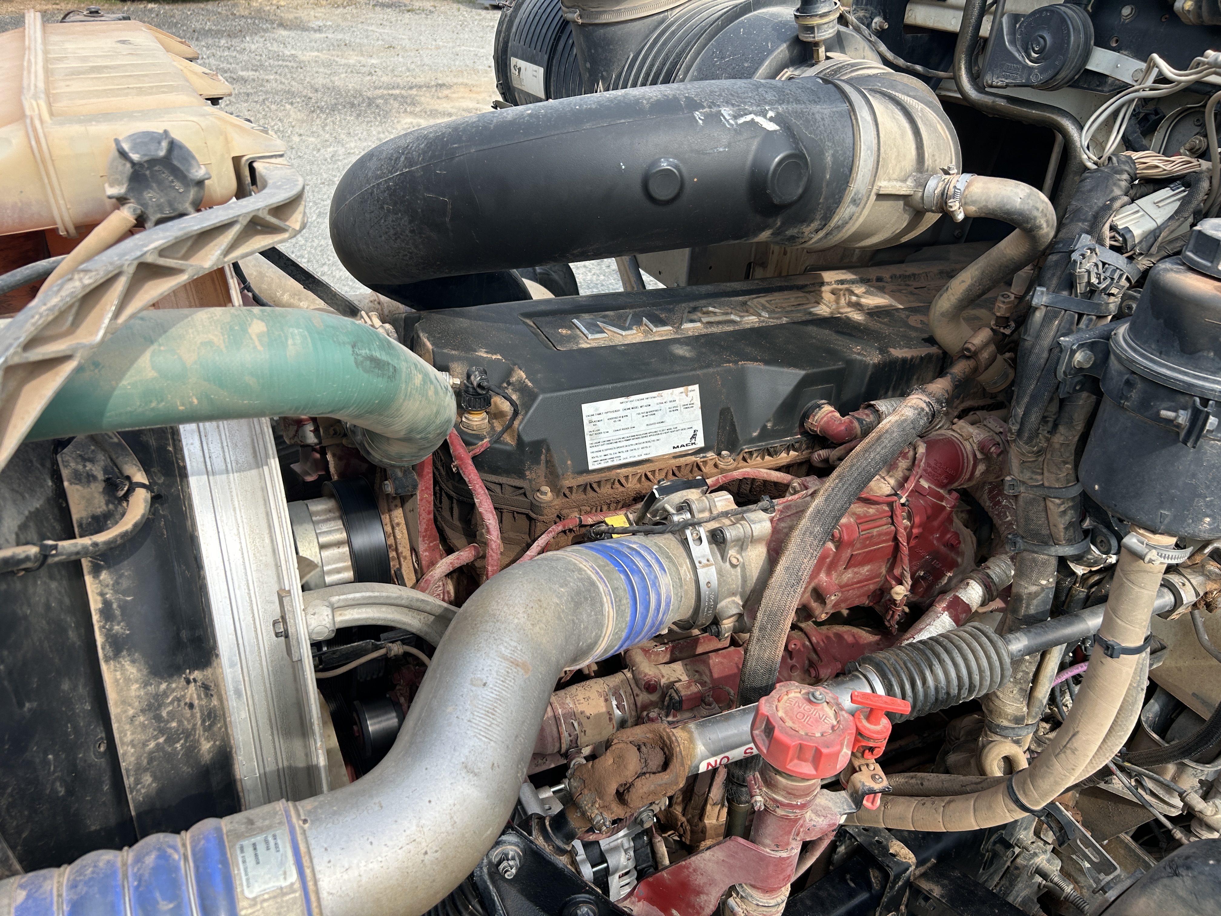 Used 2018 Mack Granite GU713 Quad Axle Dump Truck - automatic