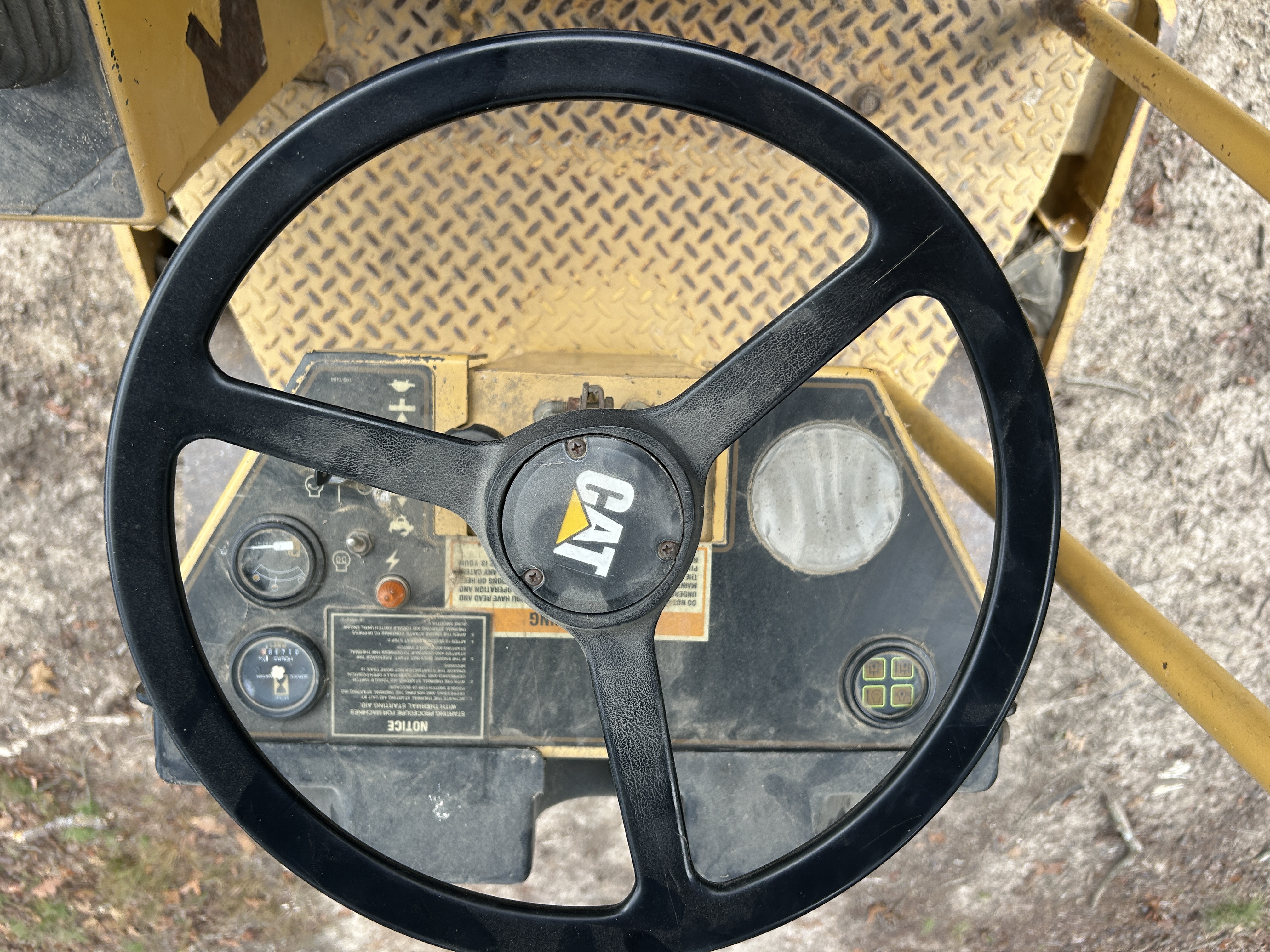 Used 1999 Caterpillar CS-323C Refubished and ready