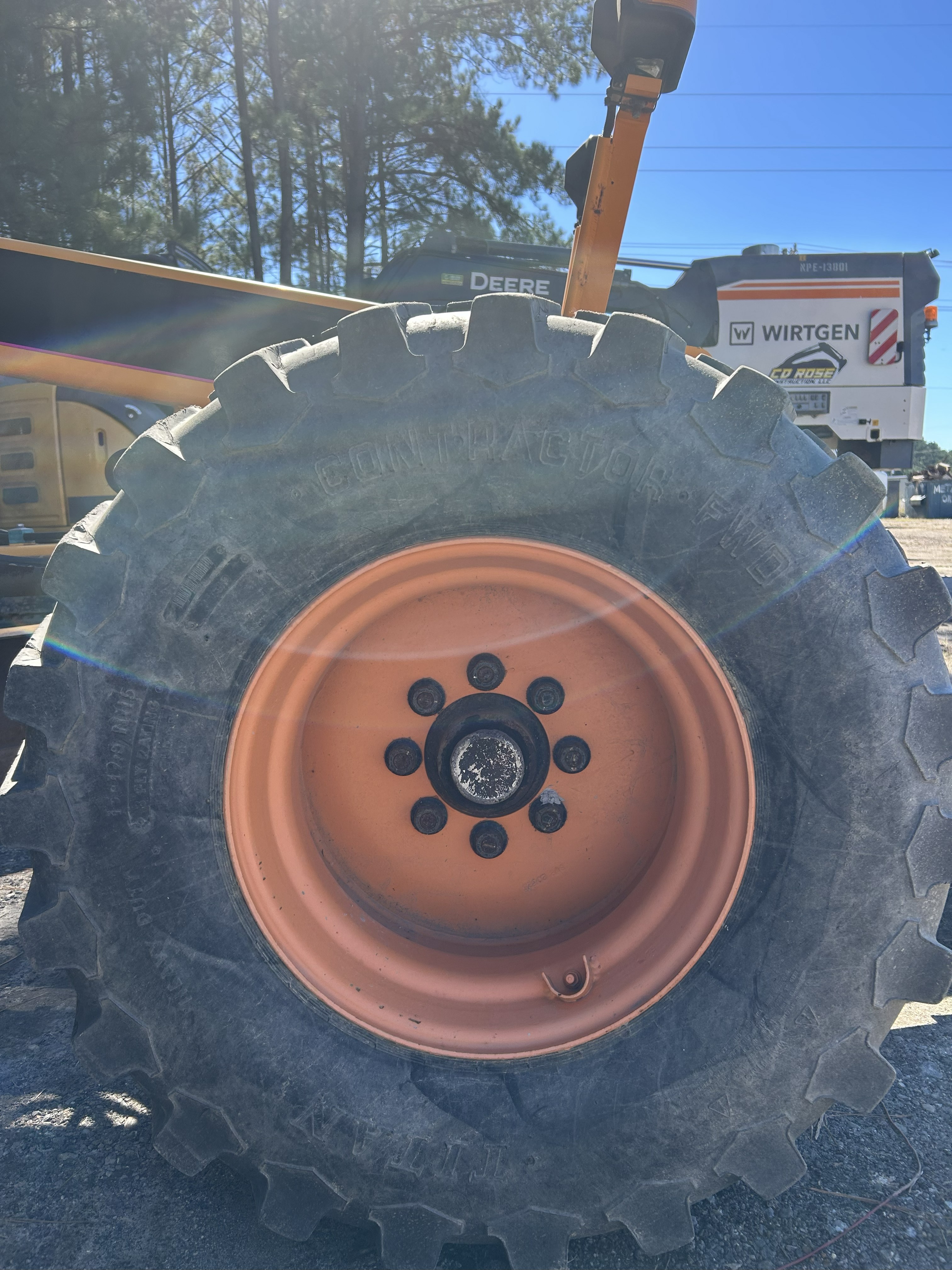 Used 2017 Leeboy 685C with only 1362