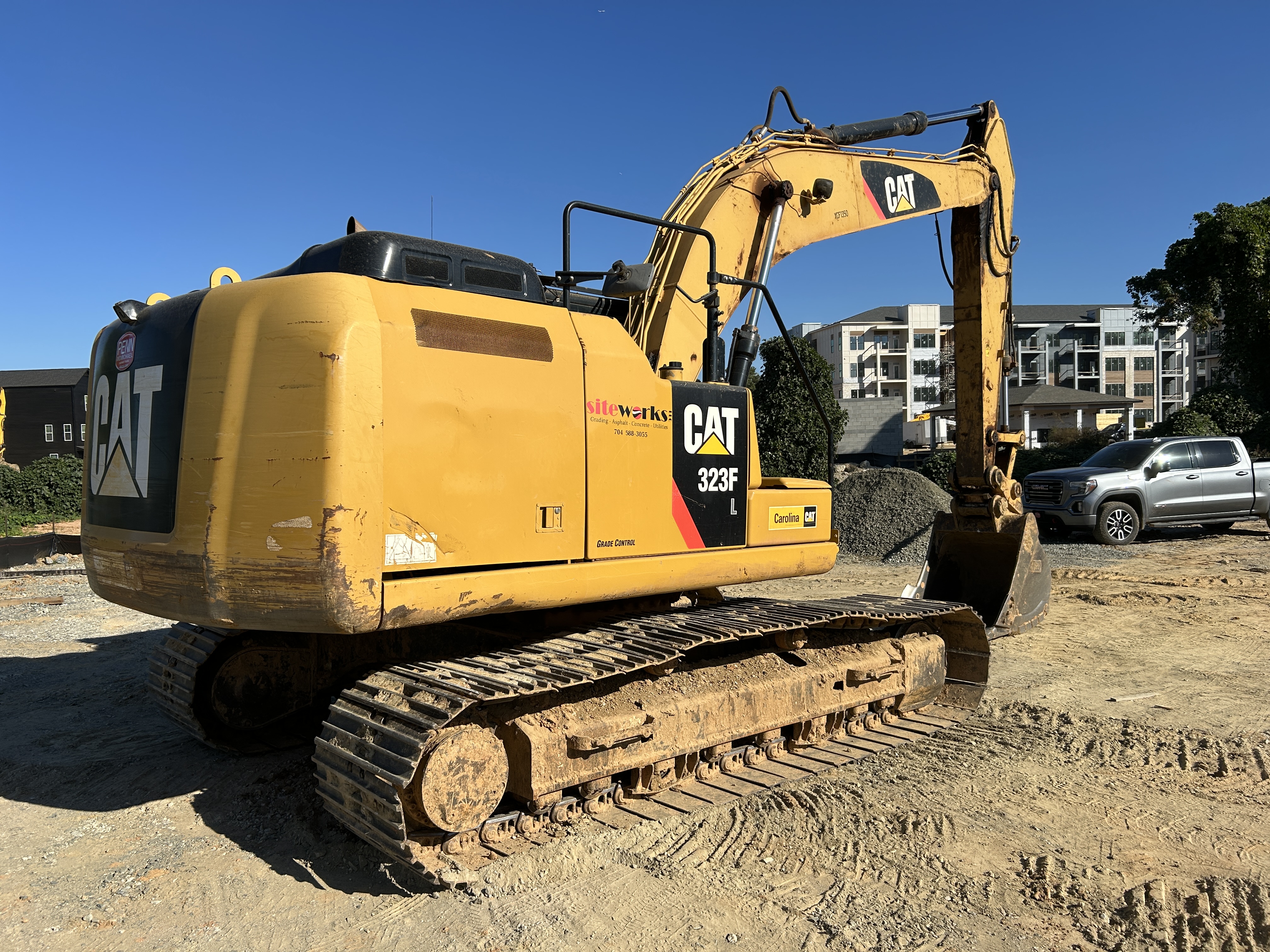 Used 2016 Caterpillar 323FL