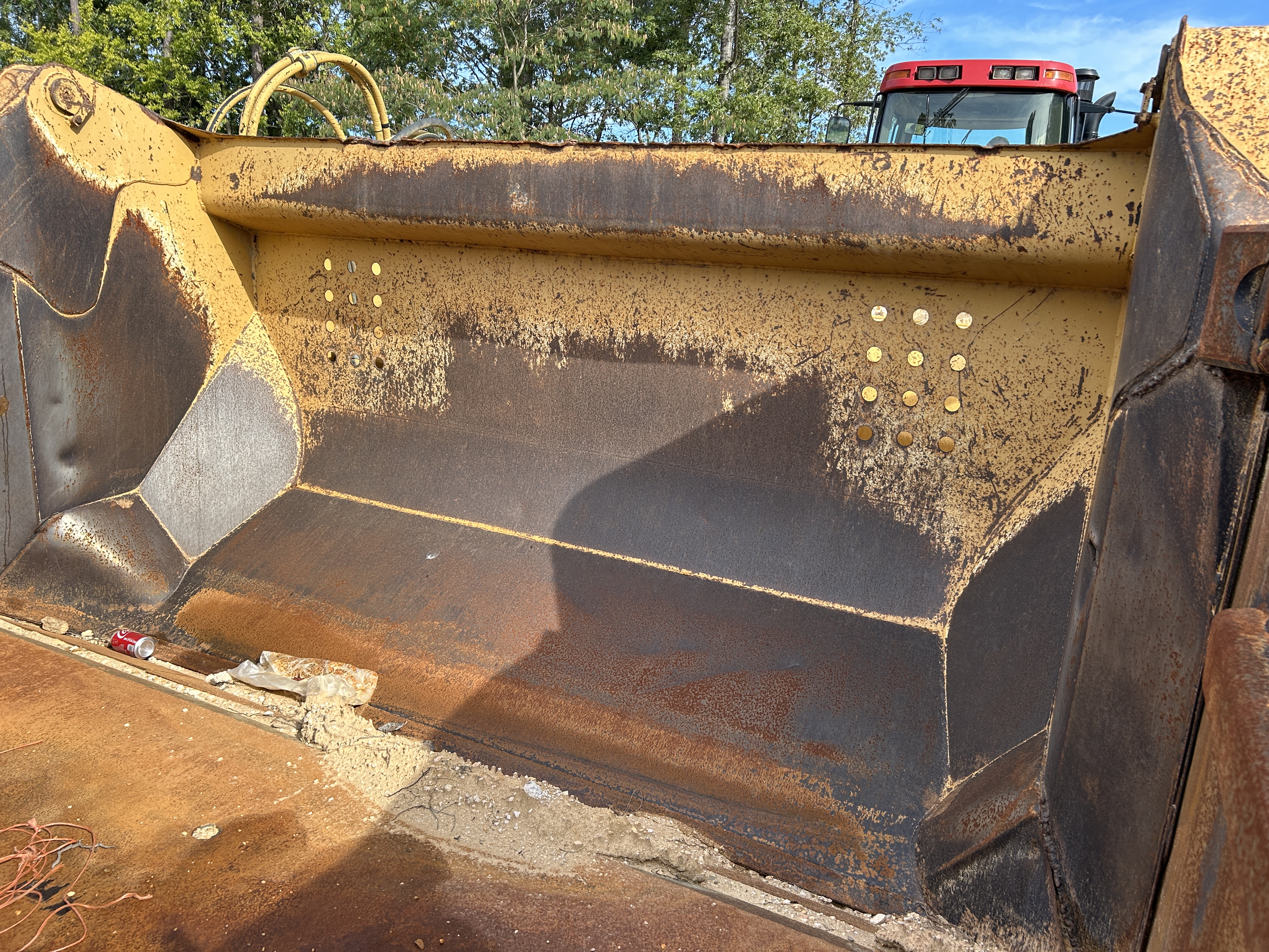 Used 2004 Case STX450 with 17 yard Noble Pull pan