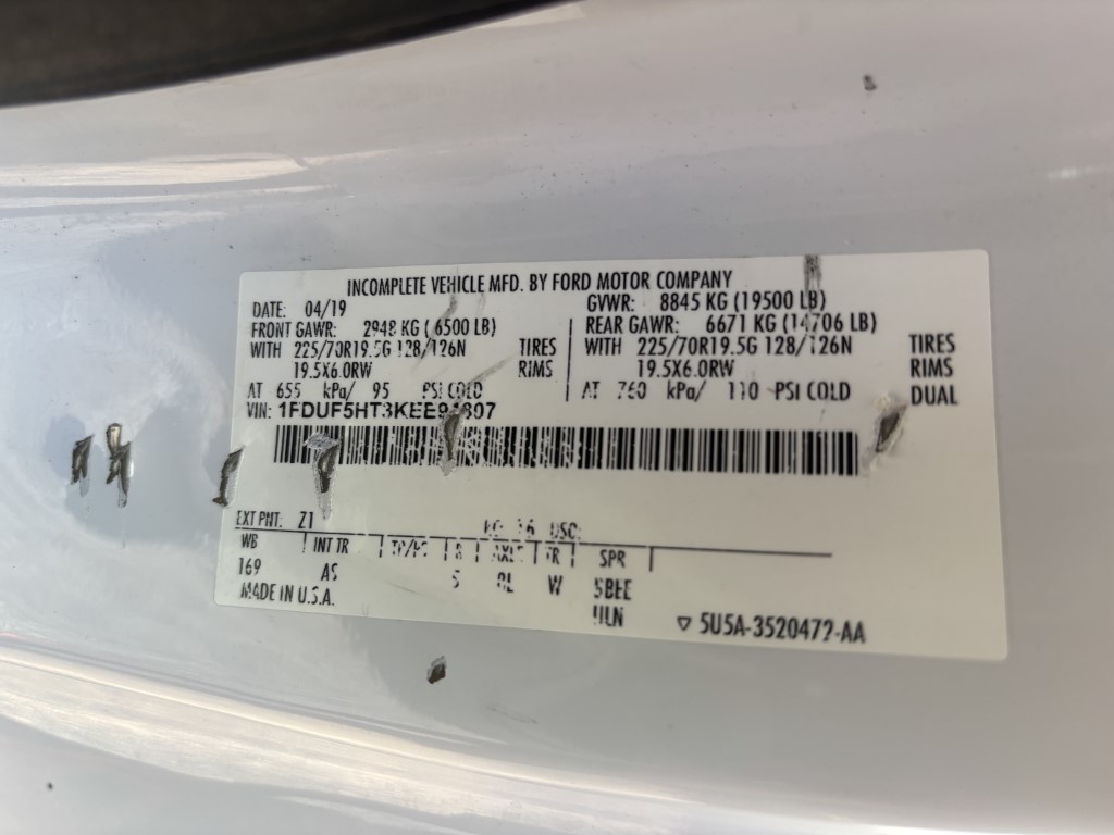 Used 2019 Ford F550 XL service truck
