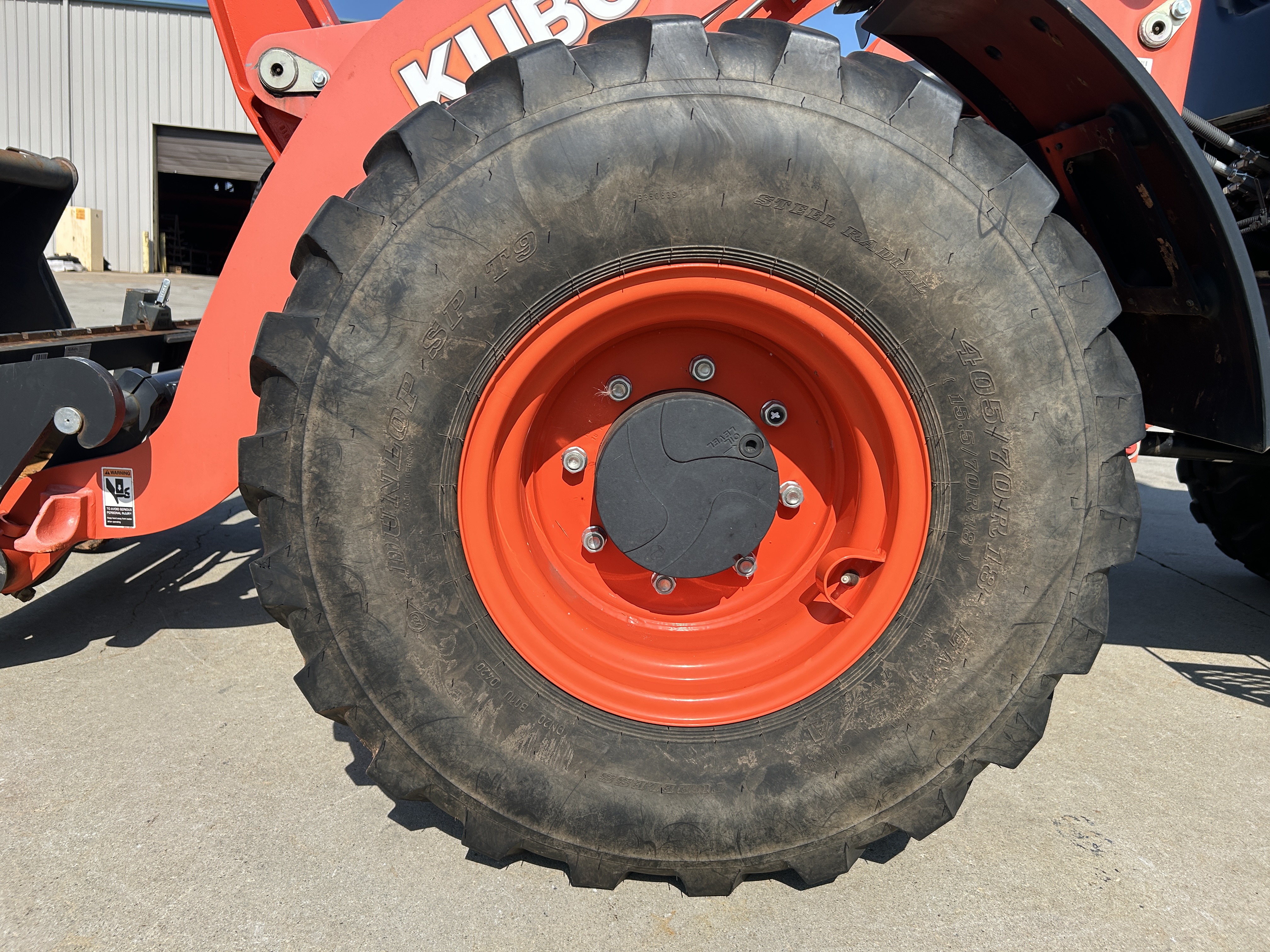 Used 2020 Kubota R630 wheel loader - never used in contruction!