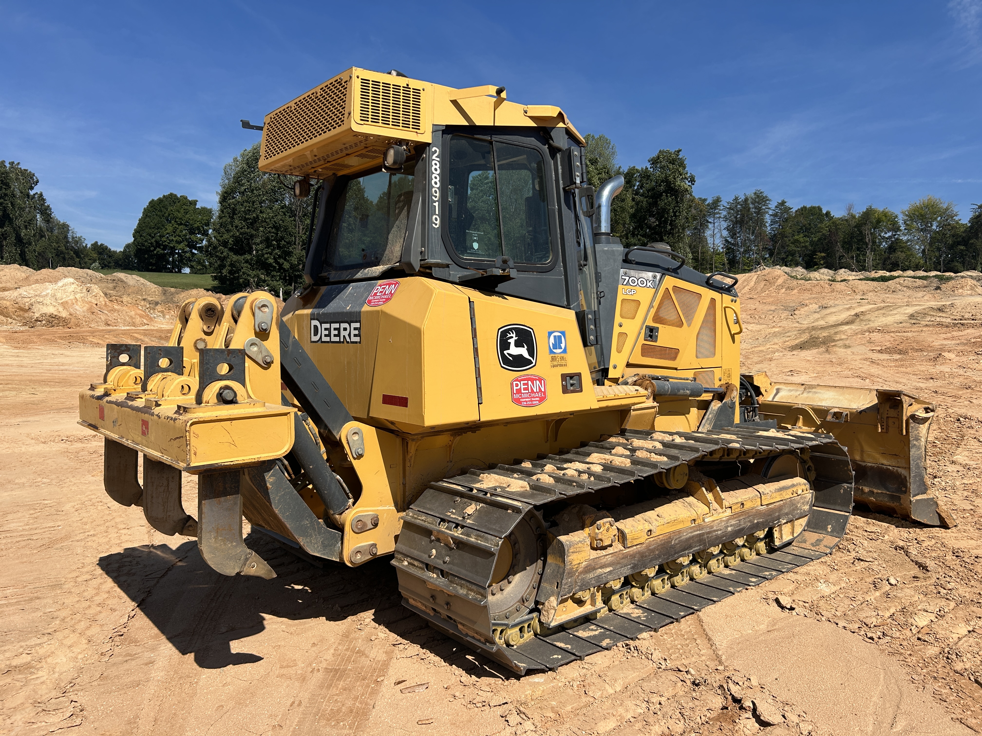 Used 2016 Deere 700K LGP with low hrs, 90 percent bottom, ripper, GPS ready