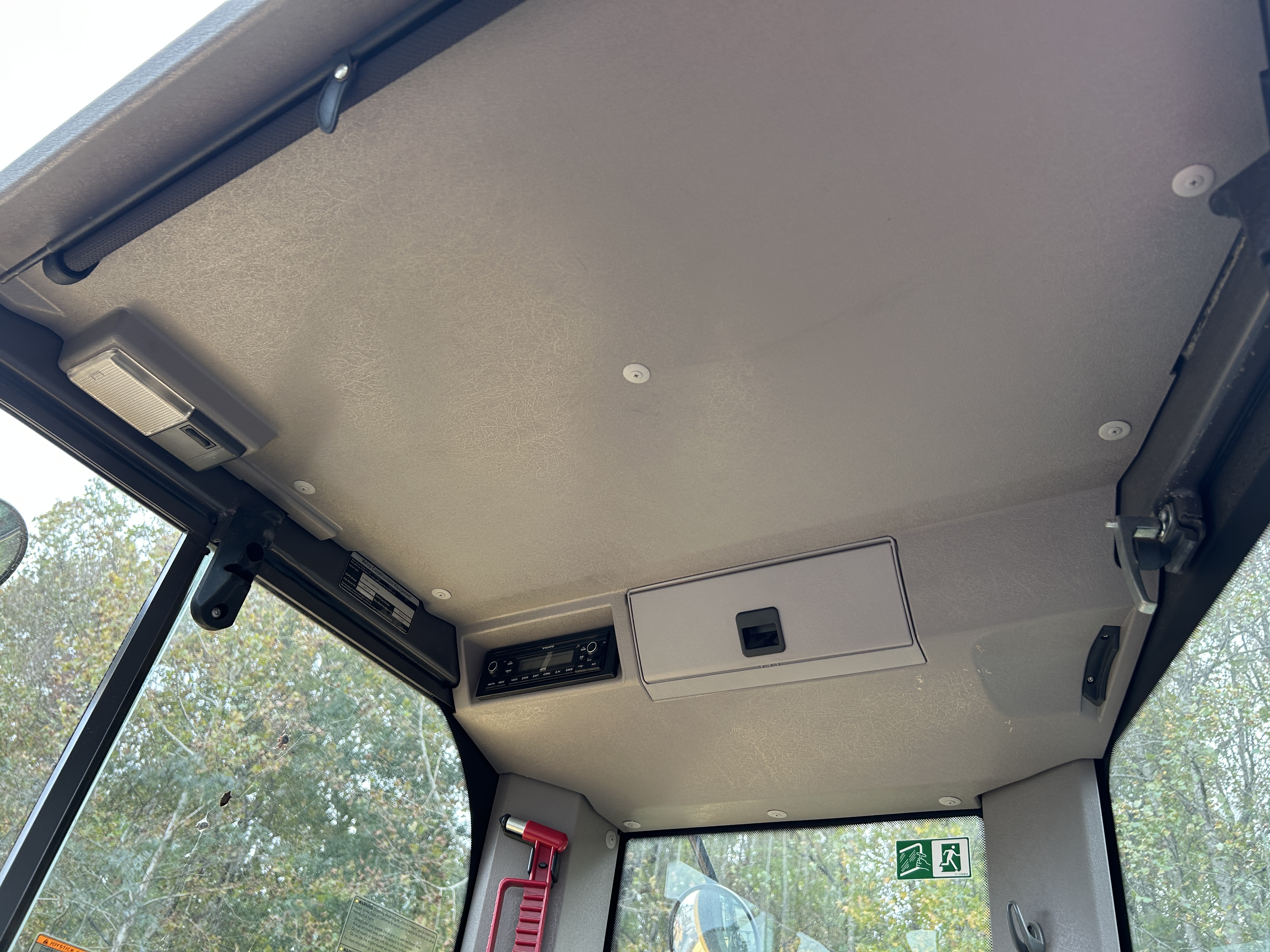 Used 2022 Volvo ECR88D PRO with only 654 hrs, loaded!