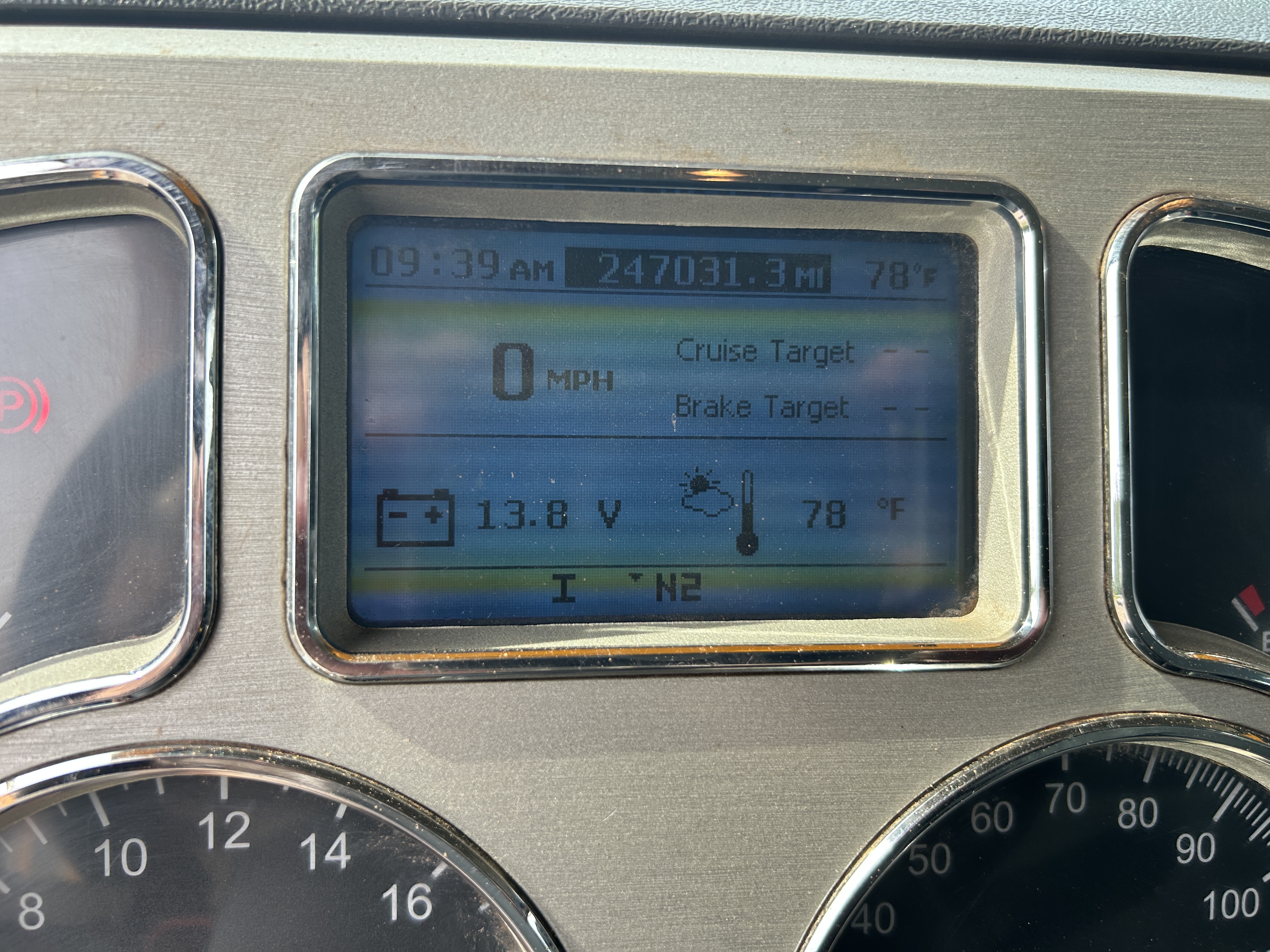 Used 2018 Mack Granite GU713 Quad Axle Dump Truck - automatic