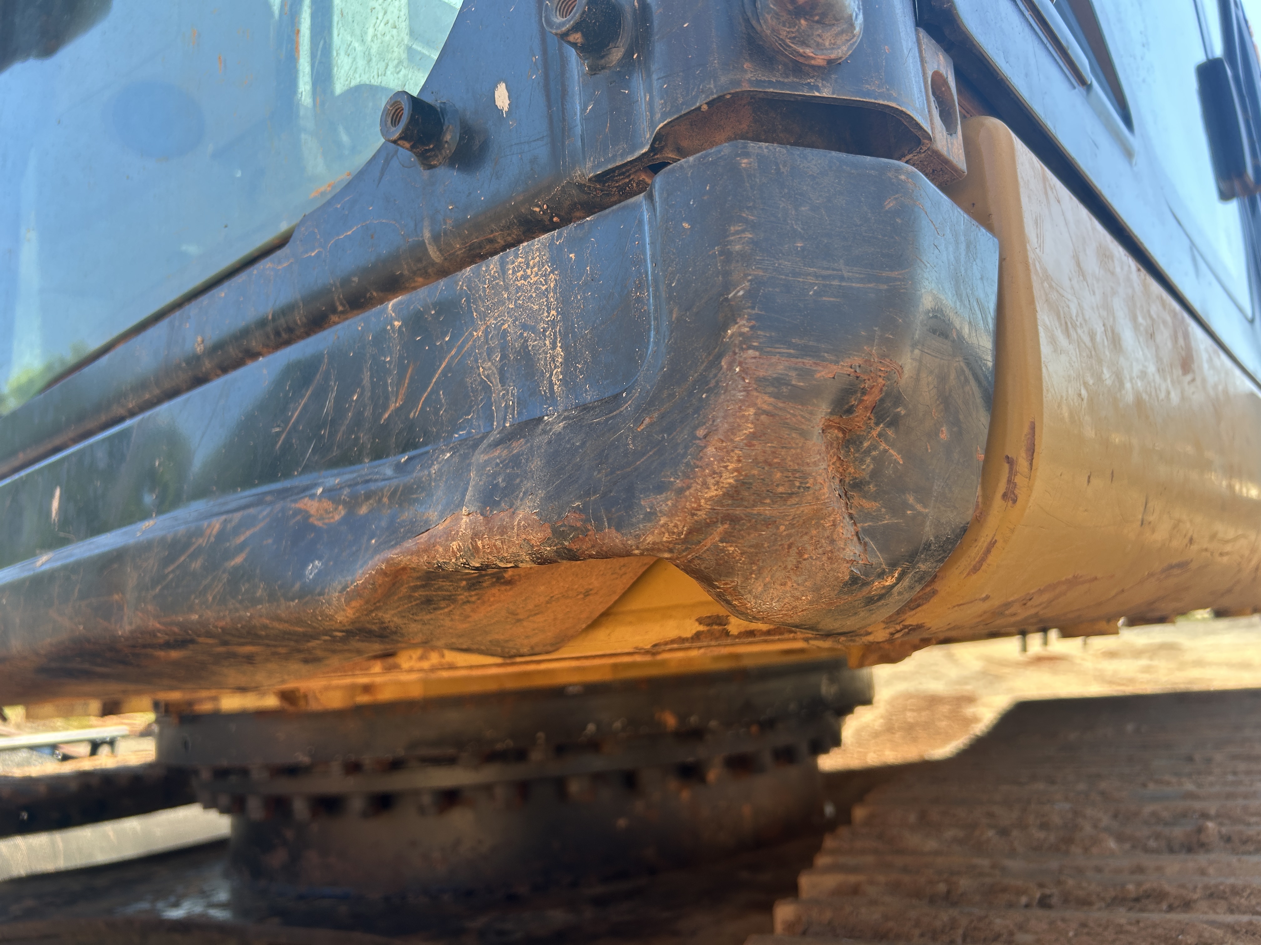 Used 2016 Caterpillar 326FL
