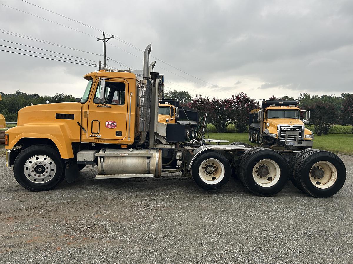 Used 1999 Mack CH613 Heavy Haul Road Tractor
