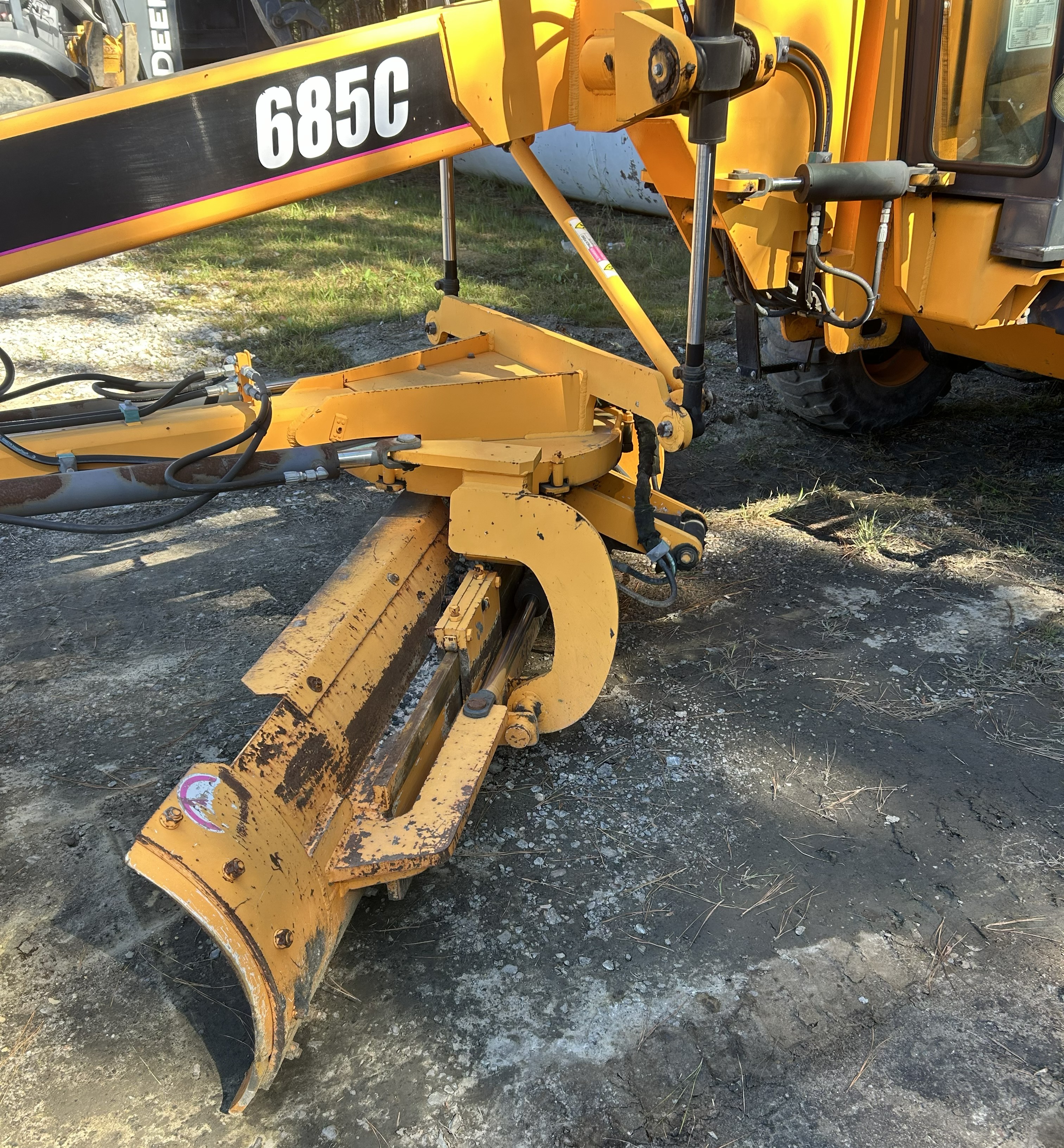 Used 2017 Leeboy 685C with only 1362