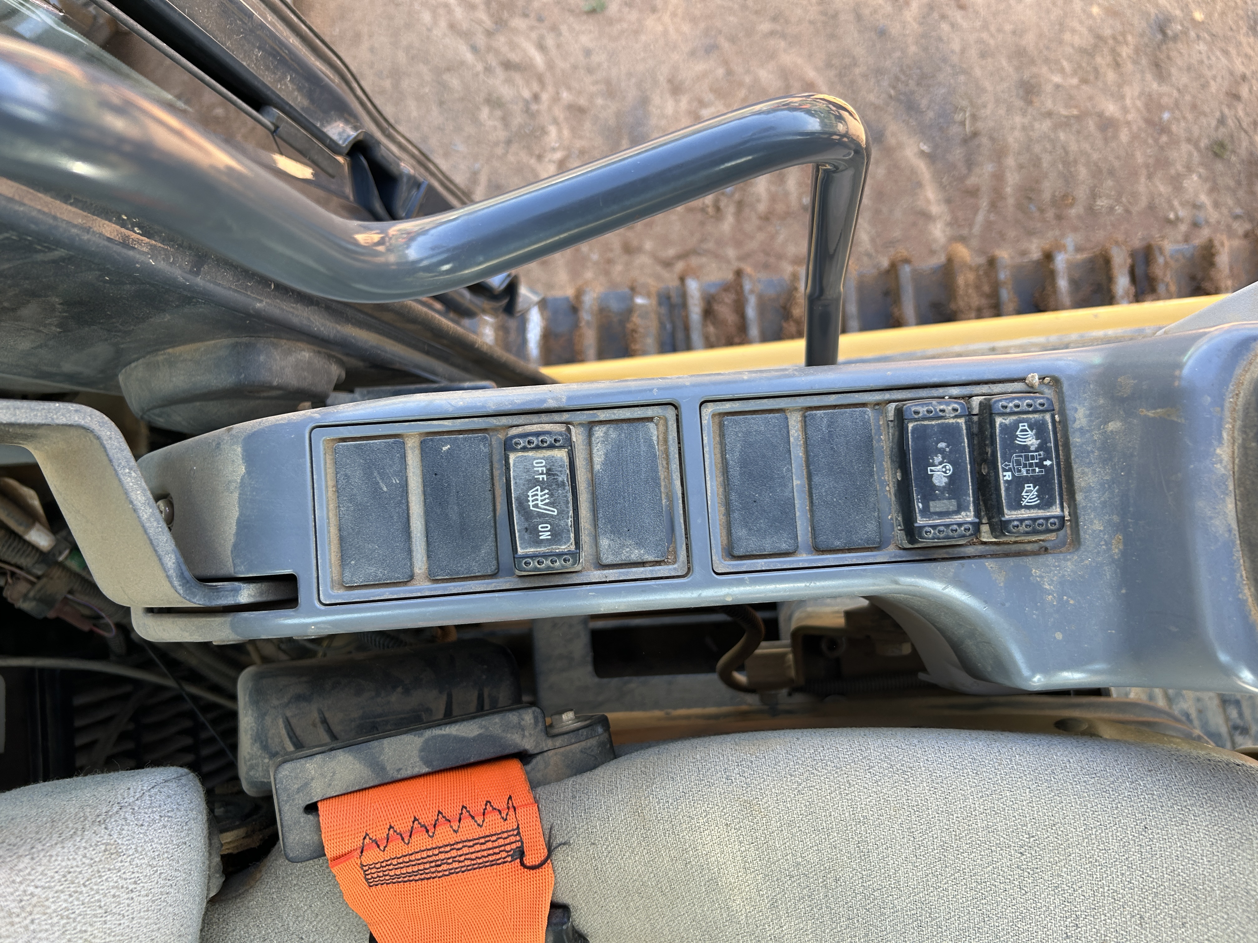 Used 2021 Deere 345G LC - low hours very nice