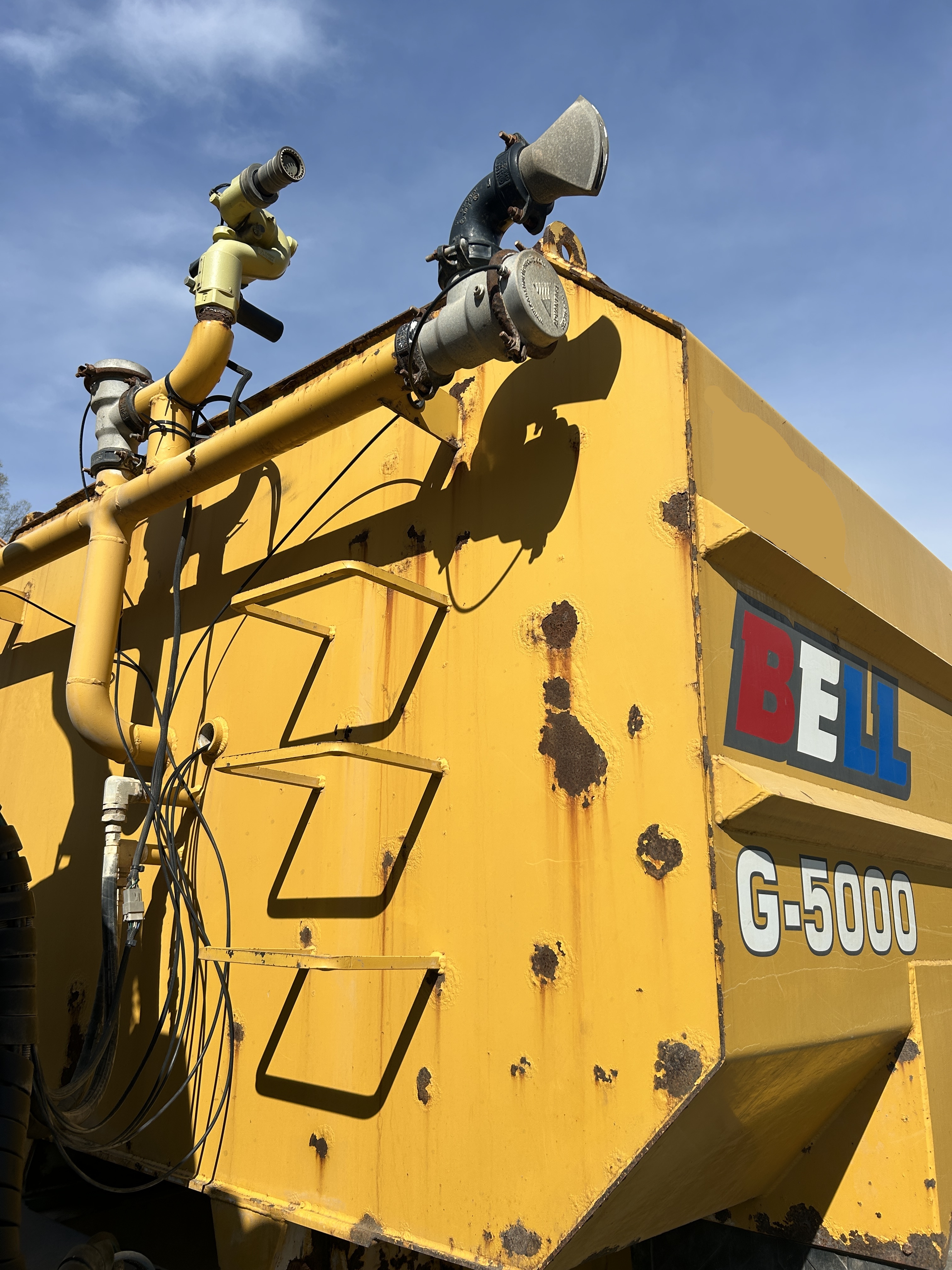 Used 2015 Bell B25E Water Truck