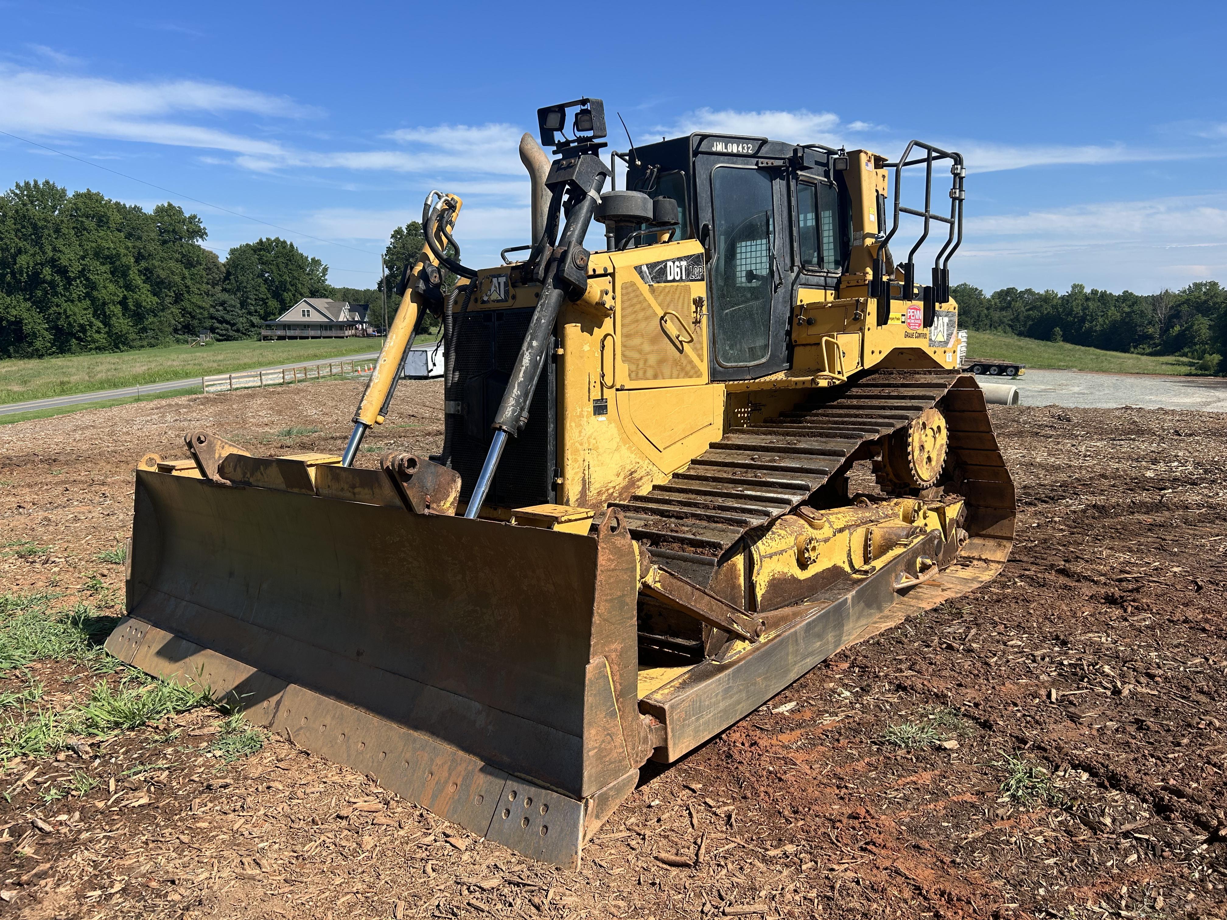 Used 2018 Caterpillar D6T LGP