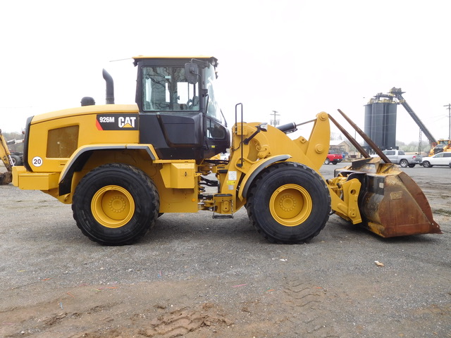 Used 2017 Caterpillar 926M