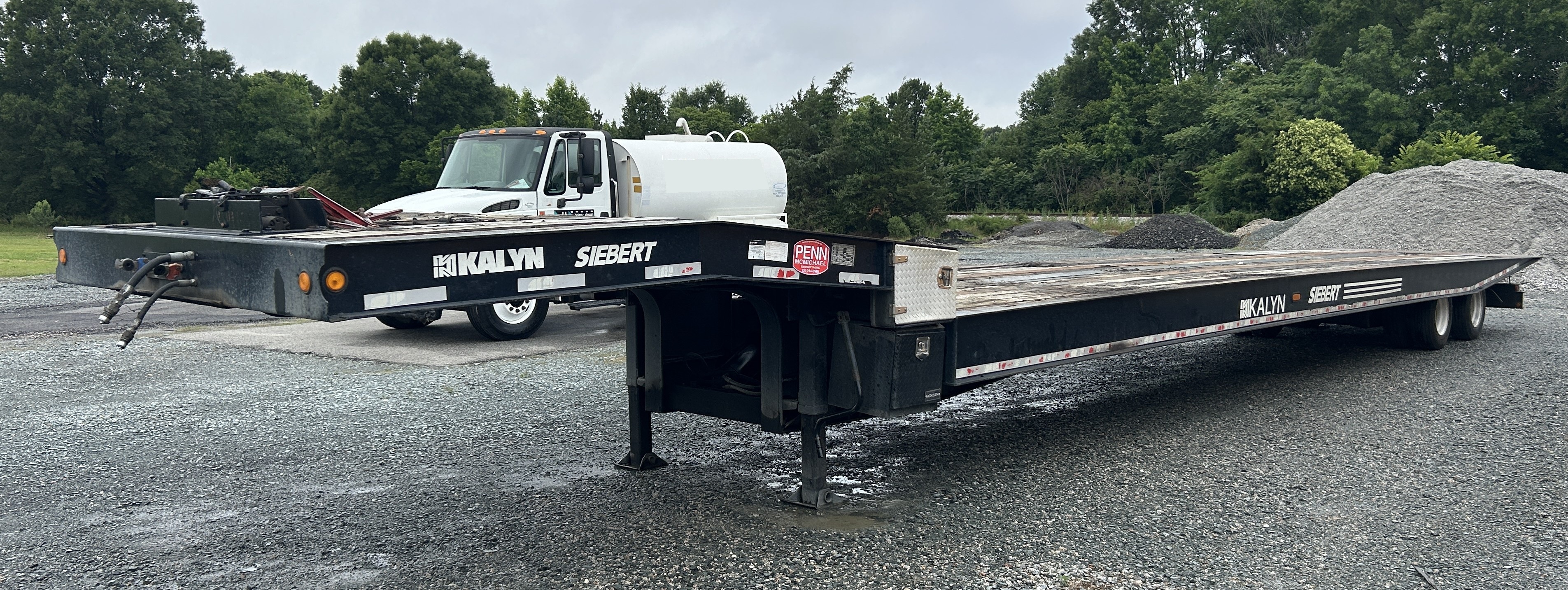 Used 2005 Kalyn Siebert   35 Ton Sliding Tilt deck
