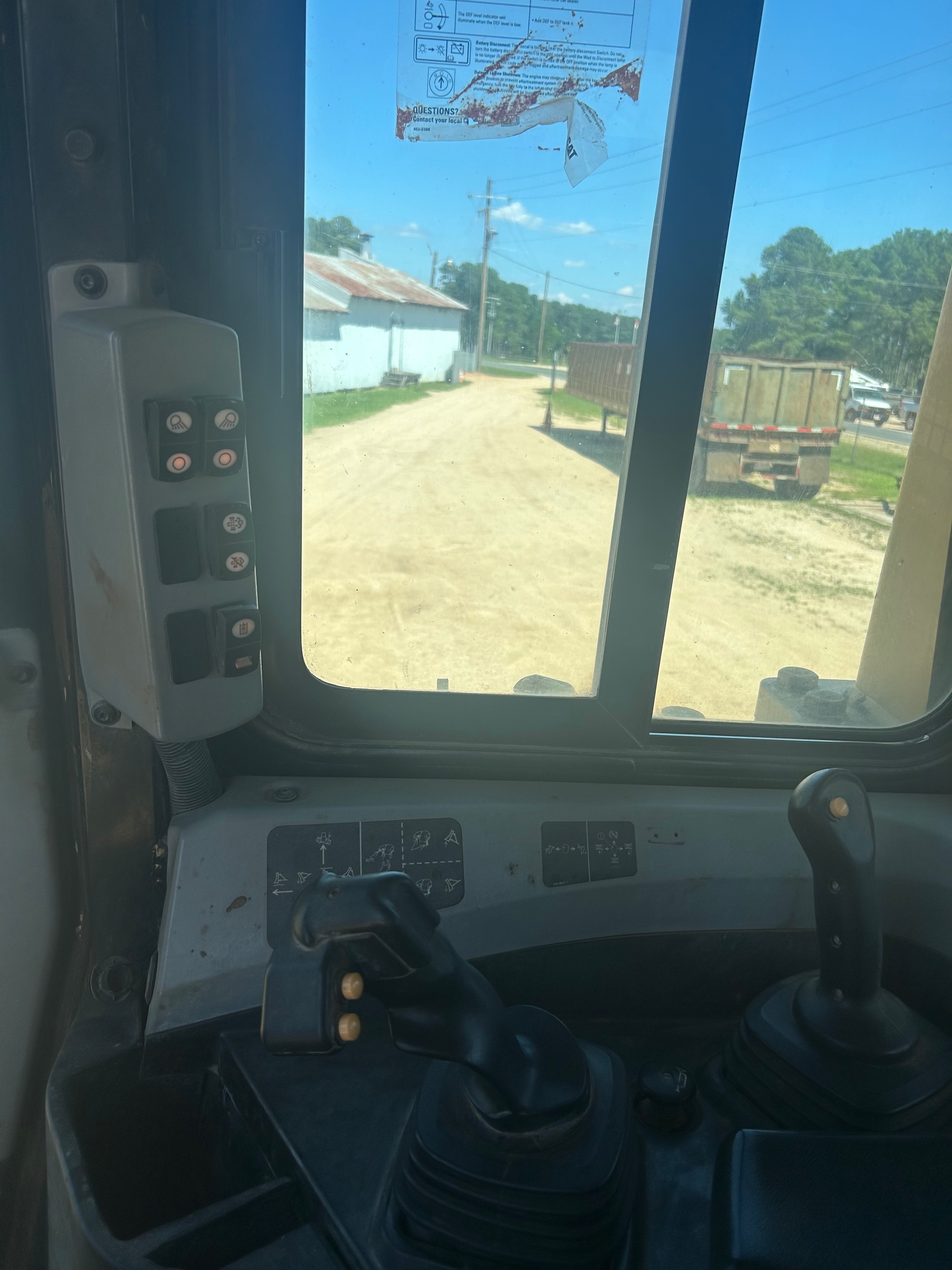 Used 2018 Caterpillar D6T LGP
