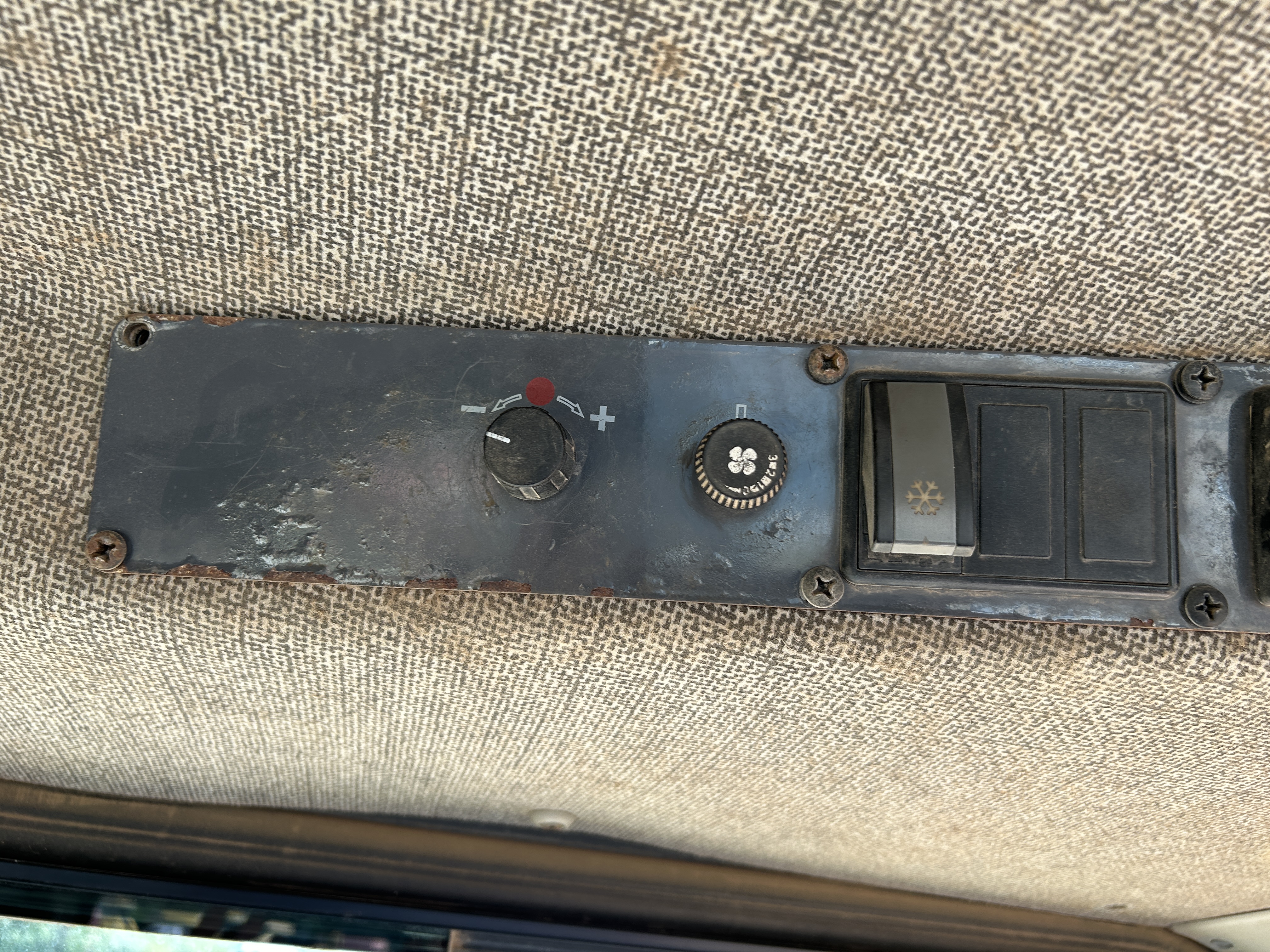 Used 2009 DEERE 950J (D7R size) with ripper