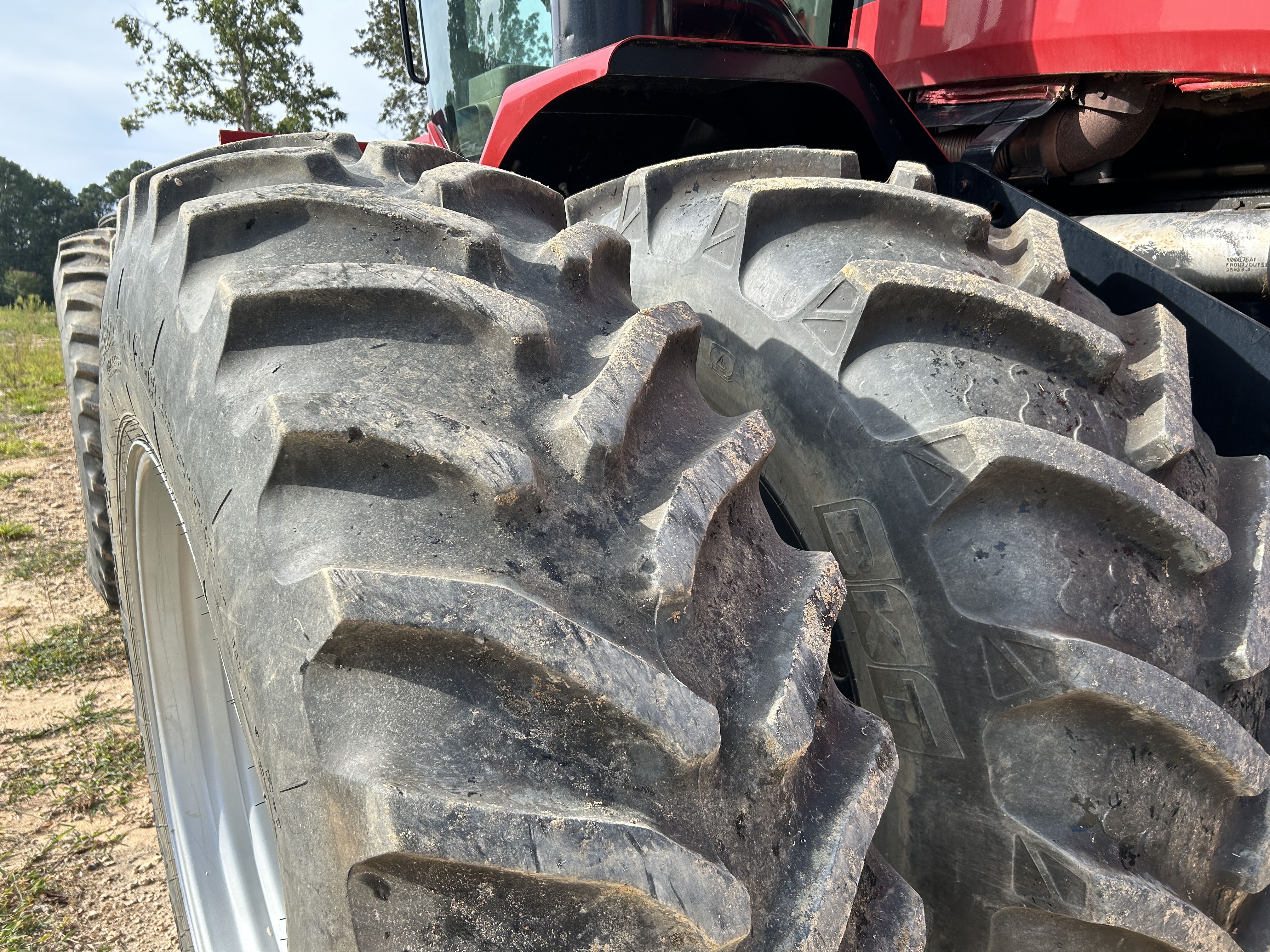 Used 2004 Case STX450 with 17 yard Noble Pull pan