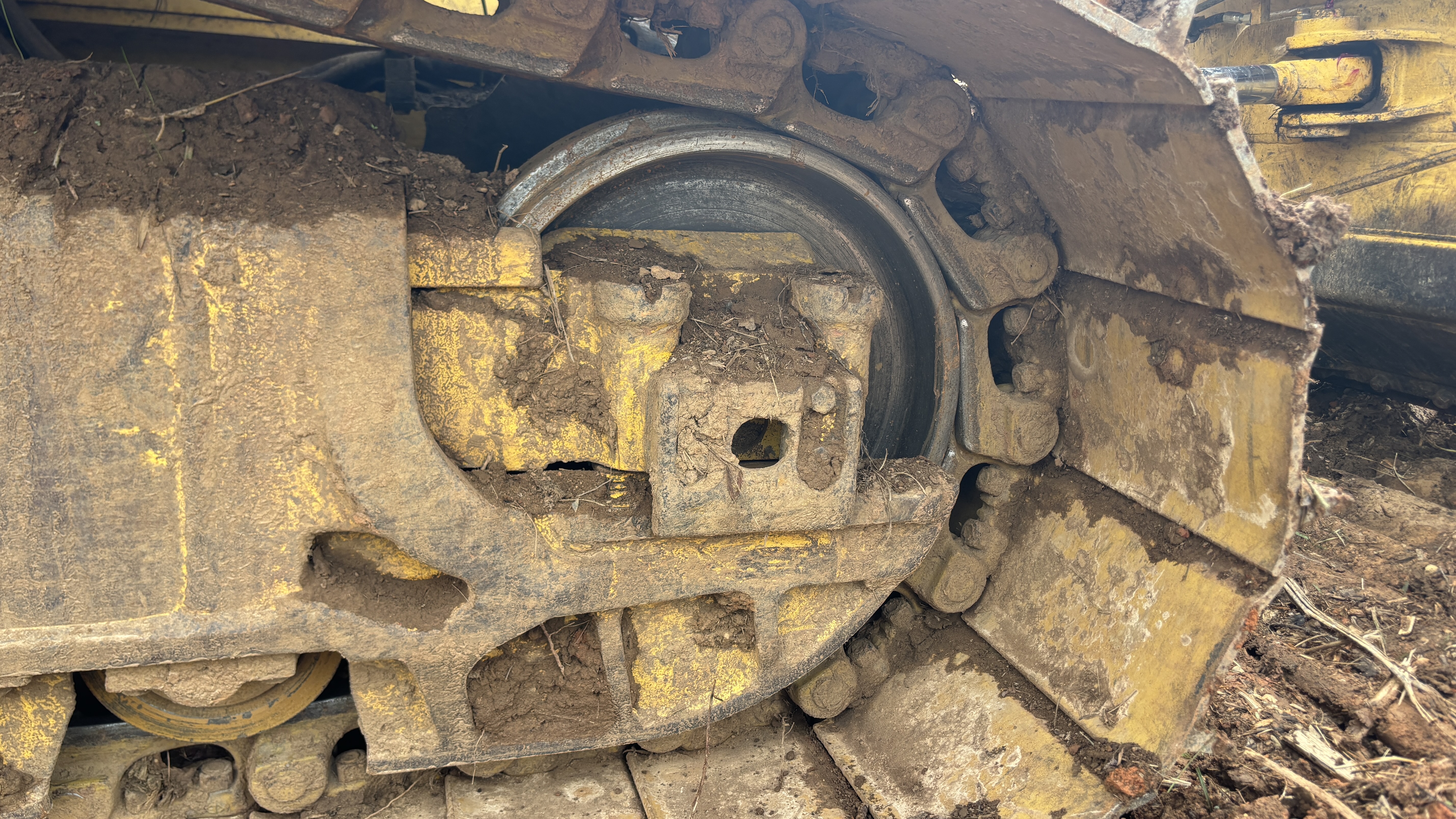 Used Nice 2013 Komatsu D61PXI-23 with BRAND NEW UNDER CARRAIGE