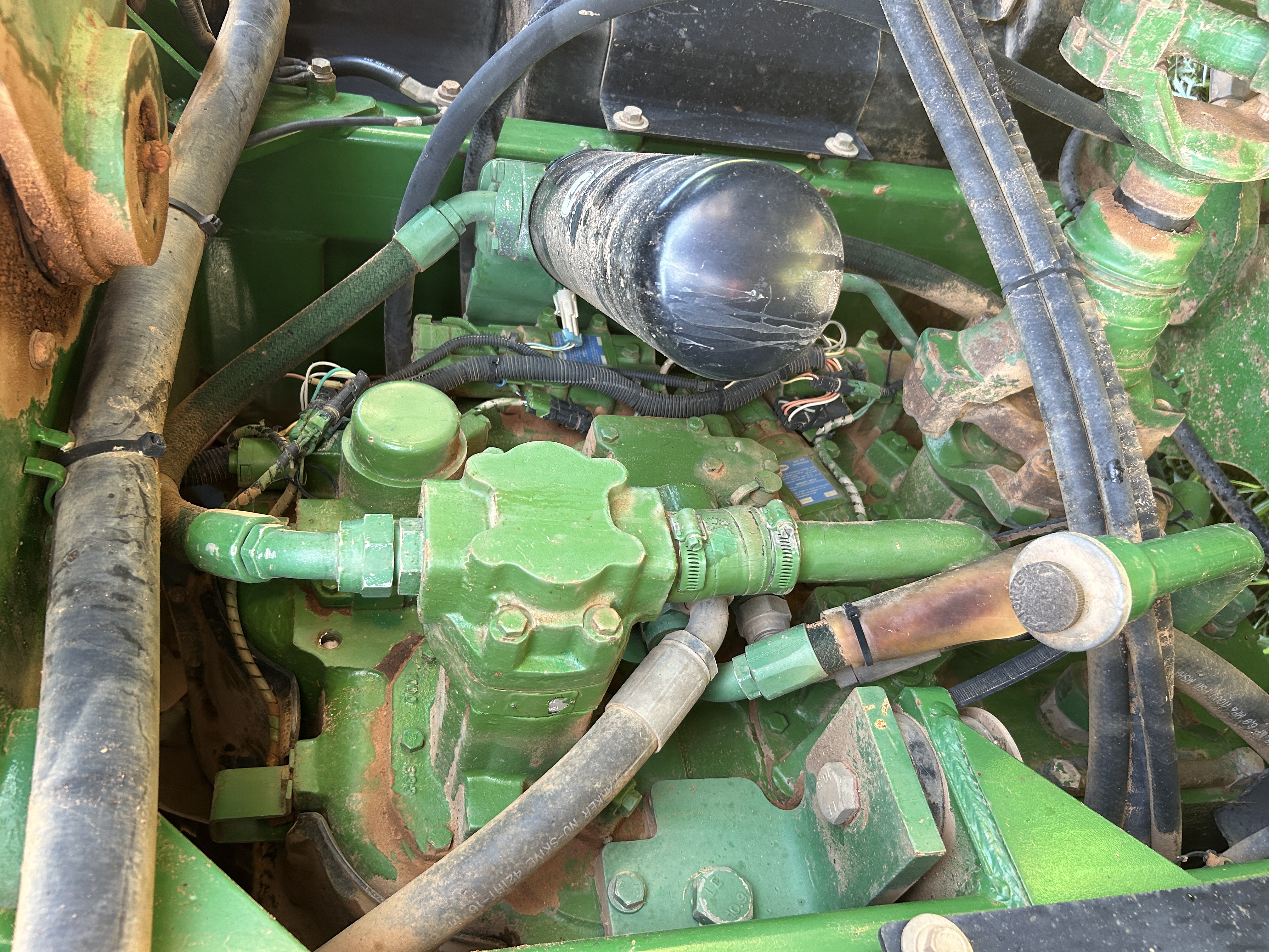 Used 2000 Deere 9400 with 4400 original hours