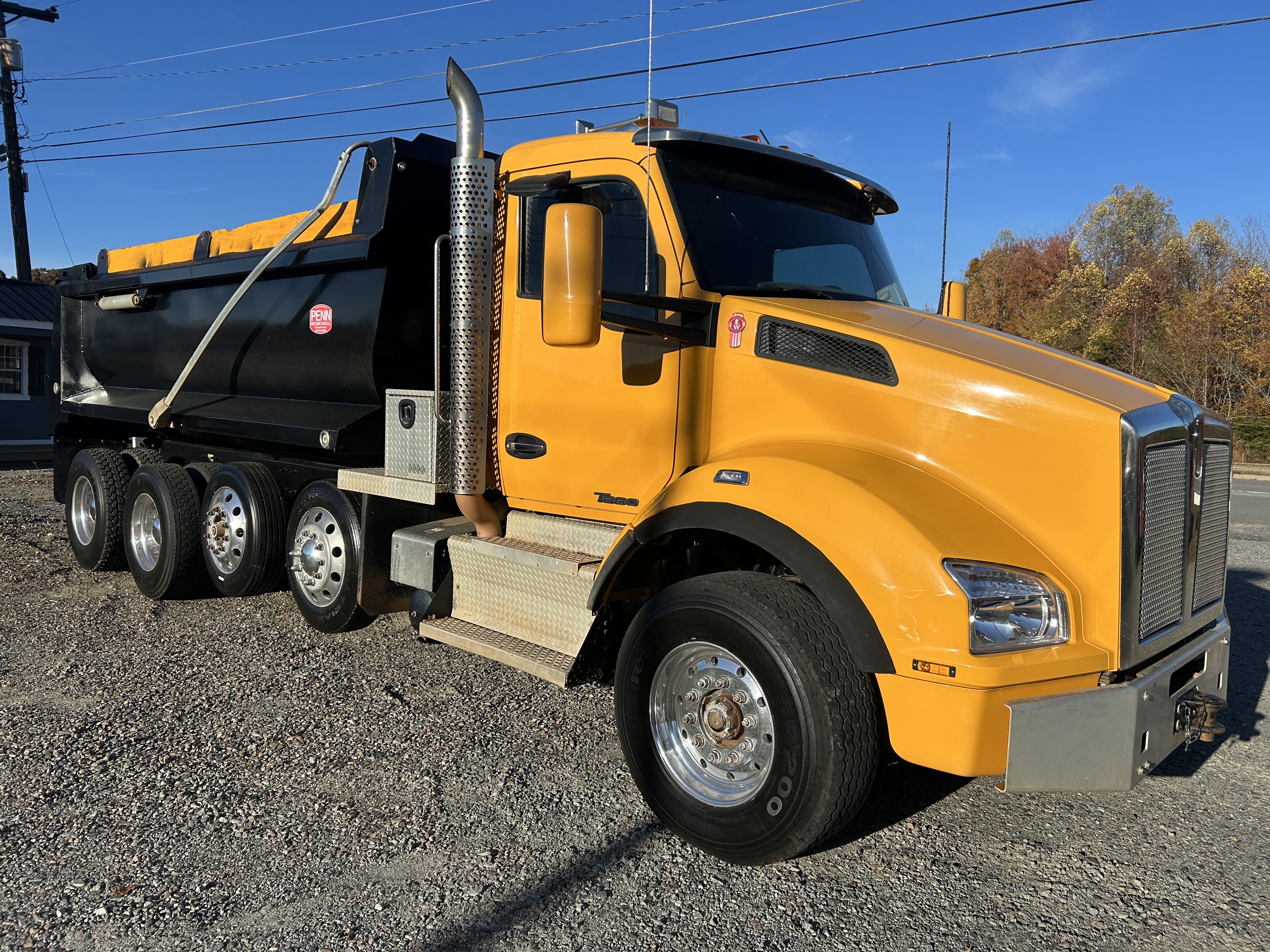 Used 2016 Kenworth T880 Quad Axle Dump Truck - Automatic