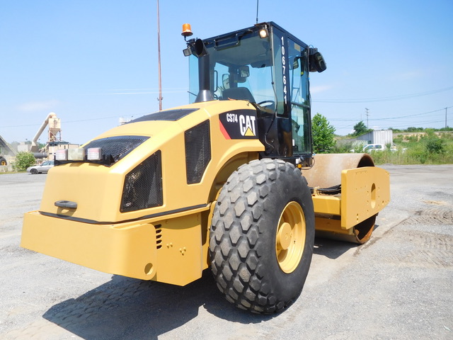 Used 2010 Caterpillar CS74