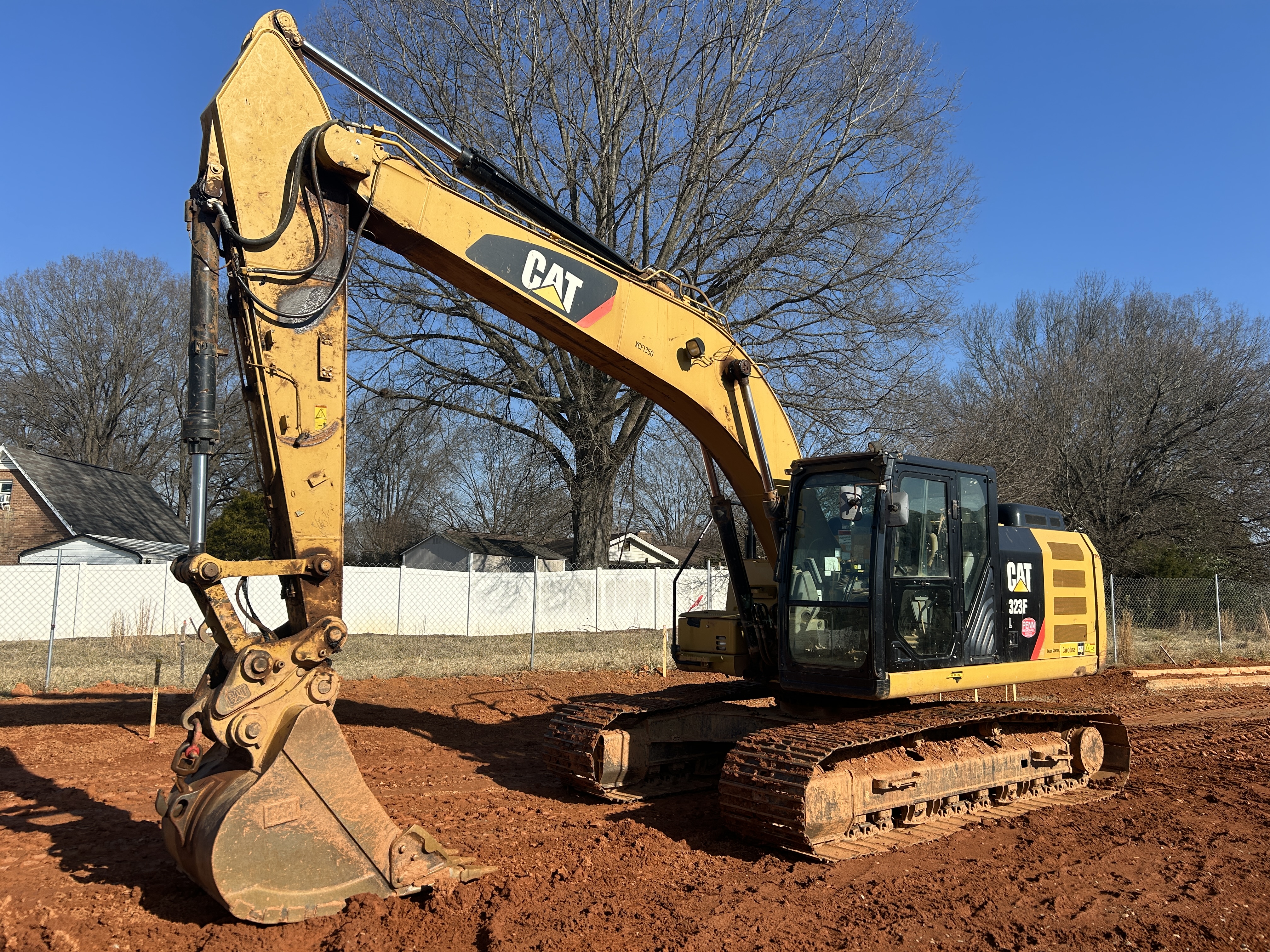 Used 2016 Caterpillar 323FL