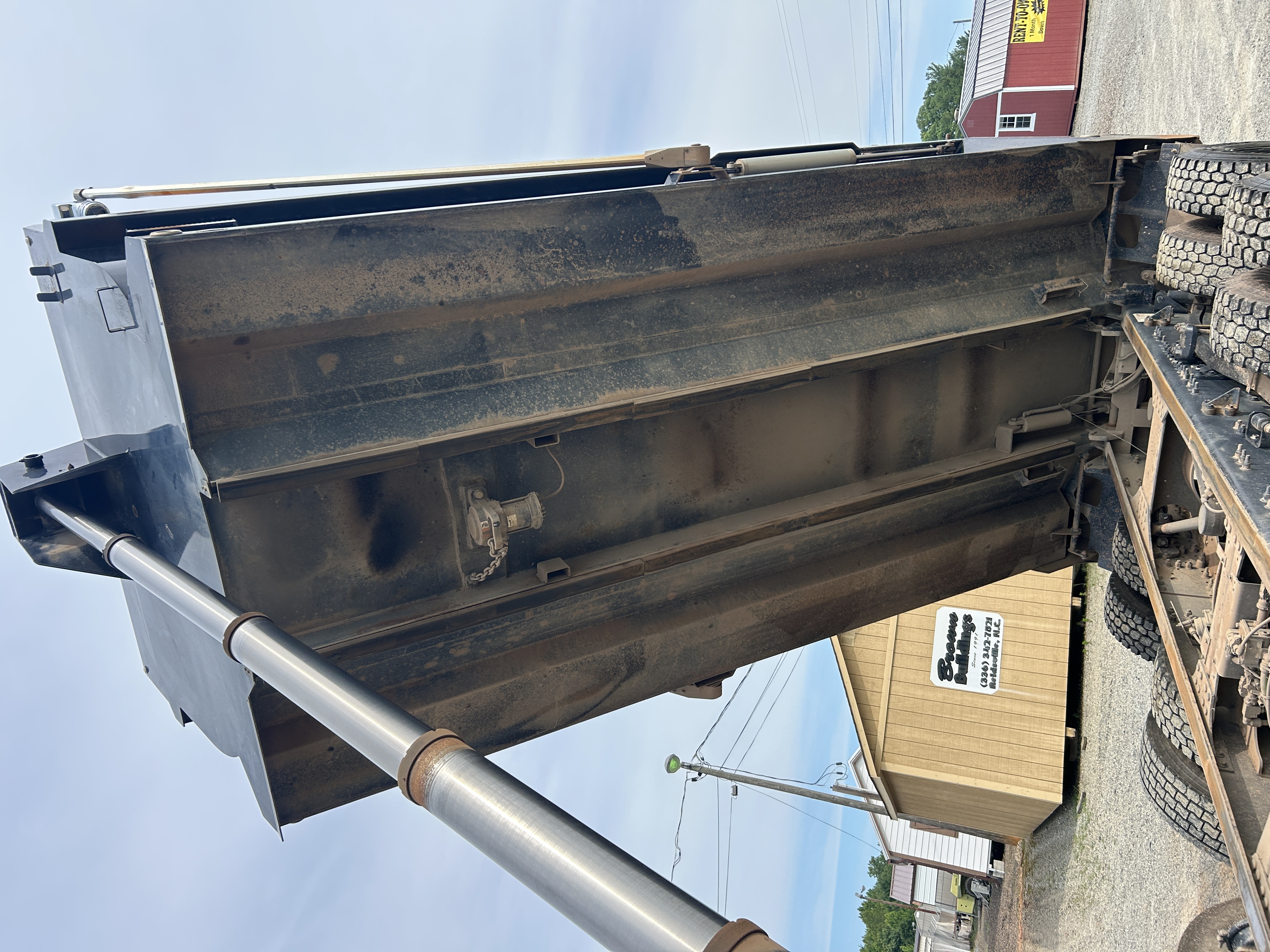 Used 2018 Mack Granite GU713 Quad Axle Dump Truck - automatic