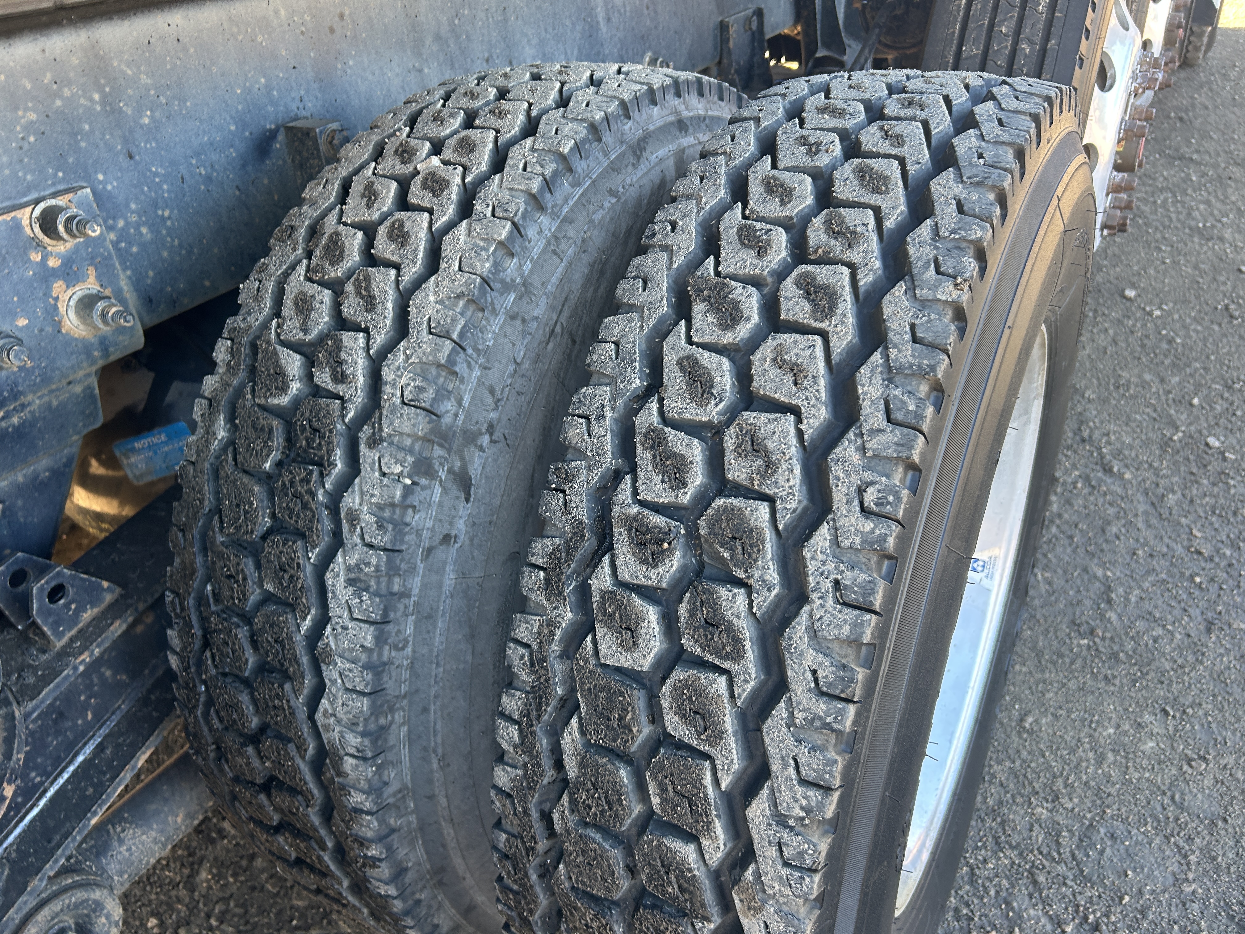 Used 2016 Kenworth T880 Quad Axle Dump Truck - Automatic