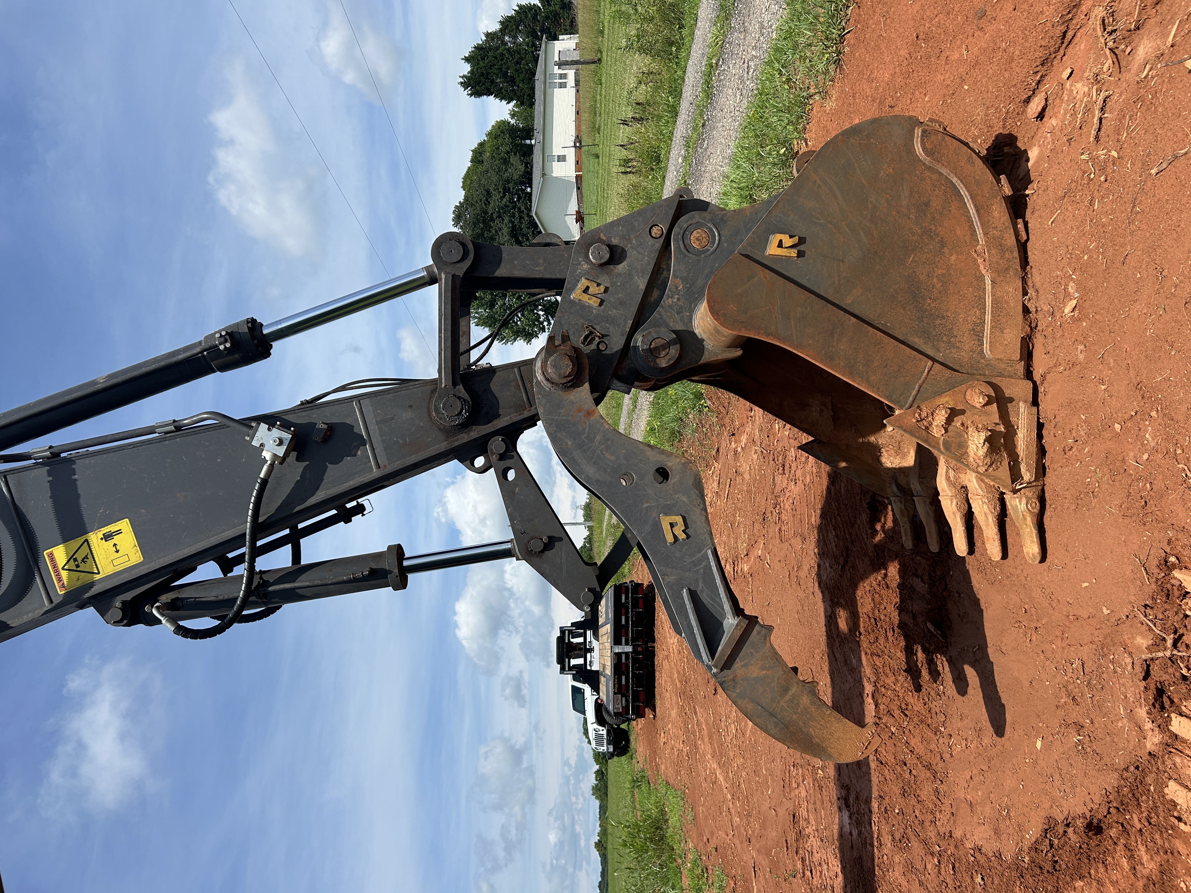 Used 2023 Volvo EC200EL - Loaded like new