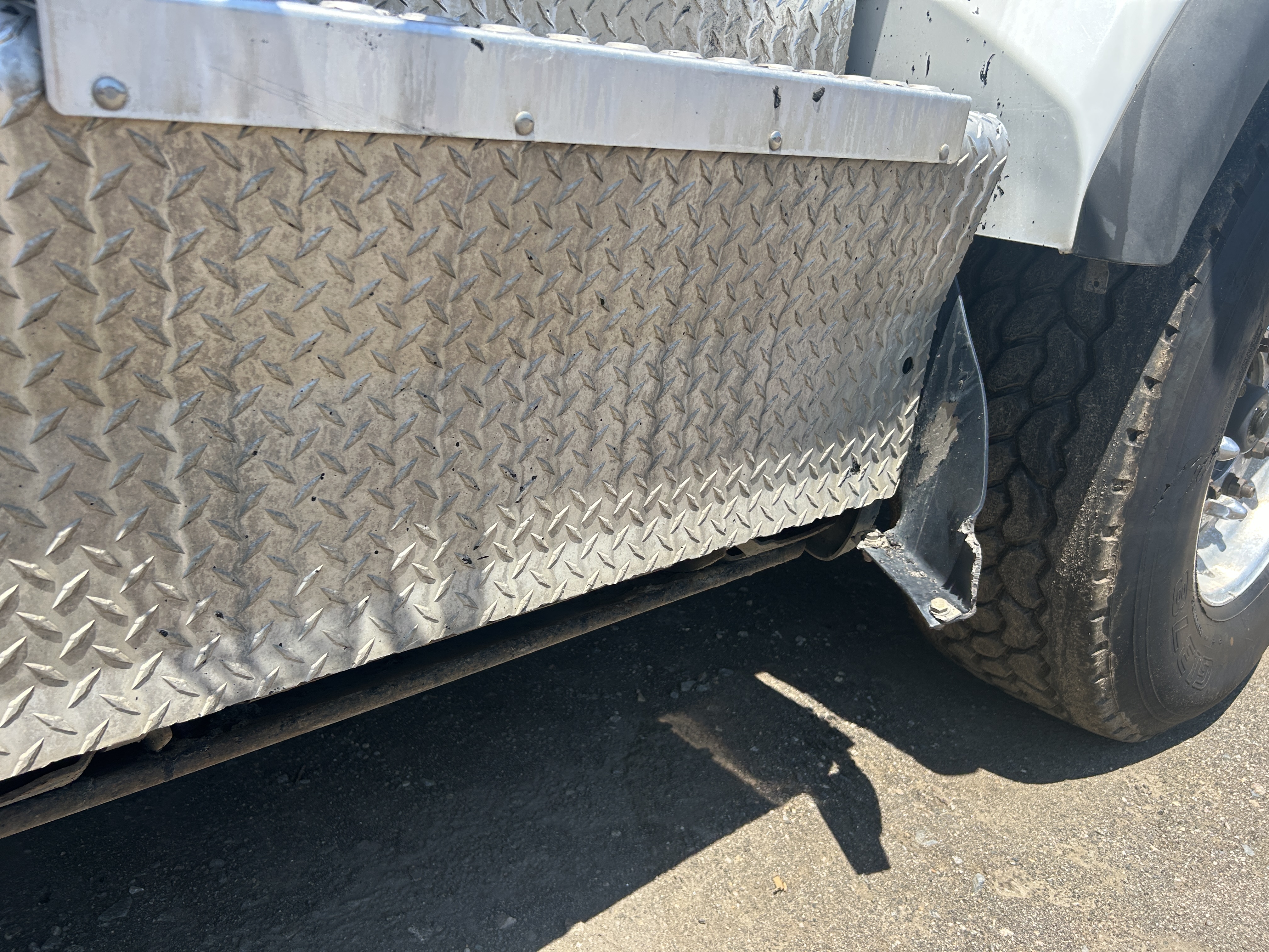 Used 2017 Kenworth T880 Quad Axle Dump Truck
