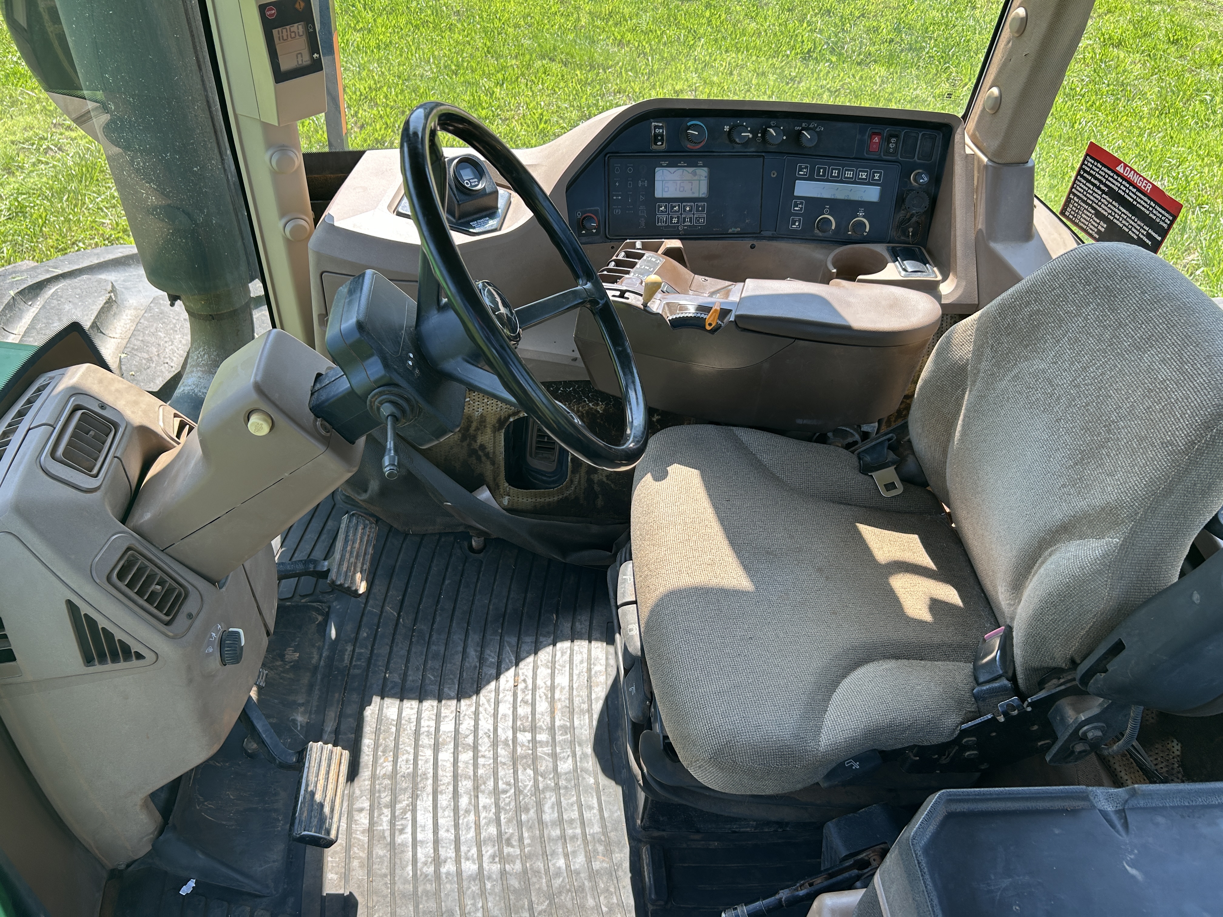 Used 2000 Deere 9400 with 4400 original hours