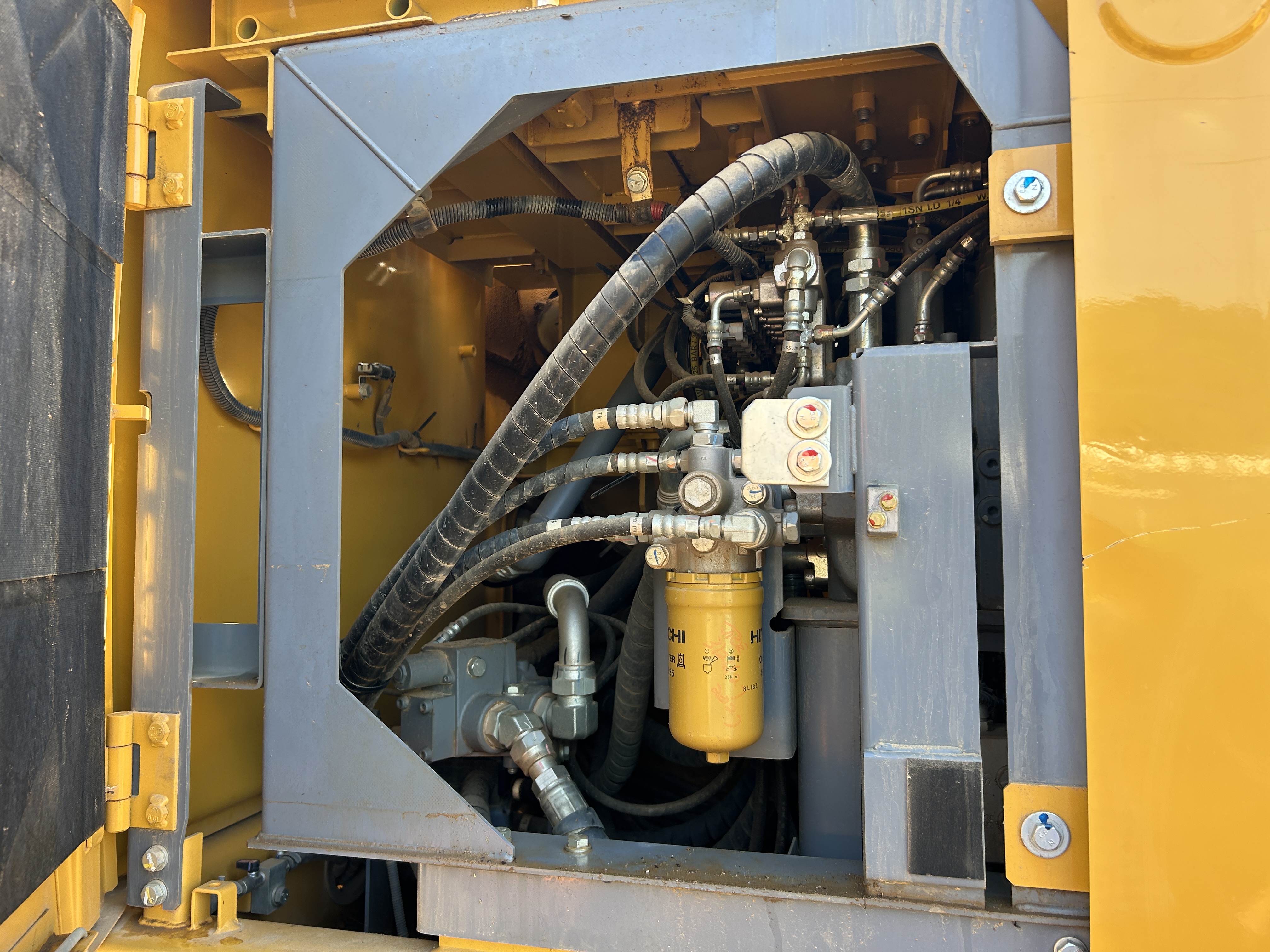 Used 2021 Deere 345G LC - low hours very nice