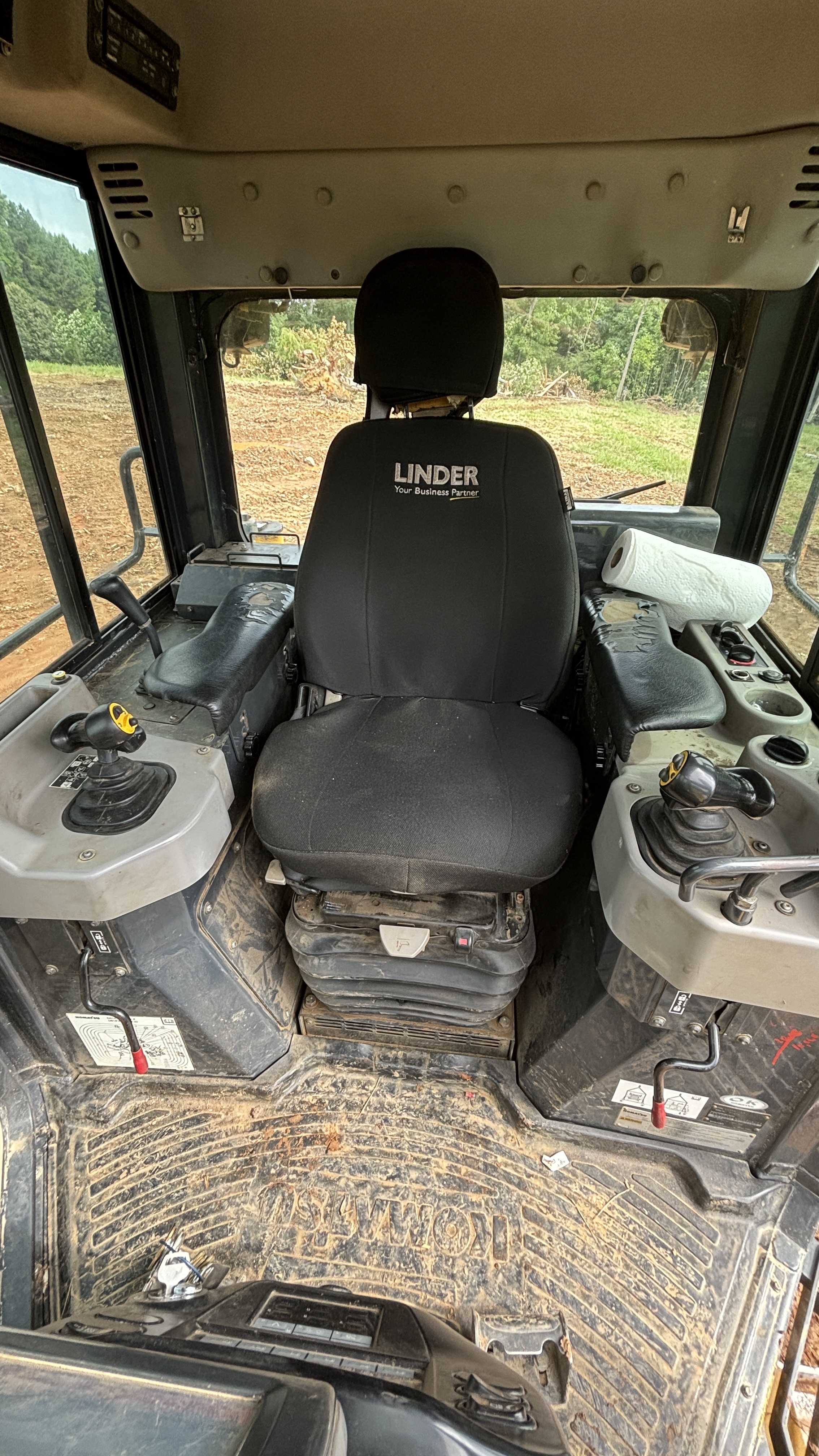 Used Nice 2013 Komatsu D61PXI-23 with BRAND NEW UNDER CARRAIGE