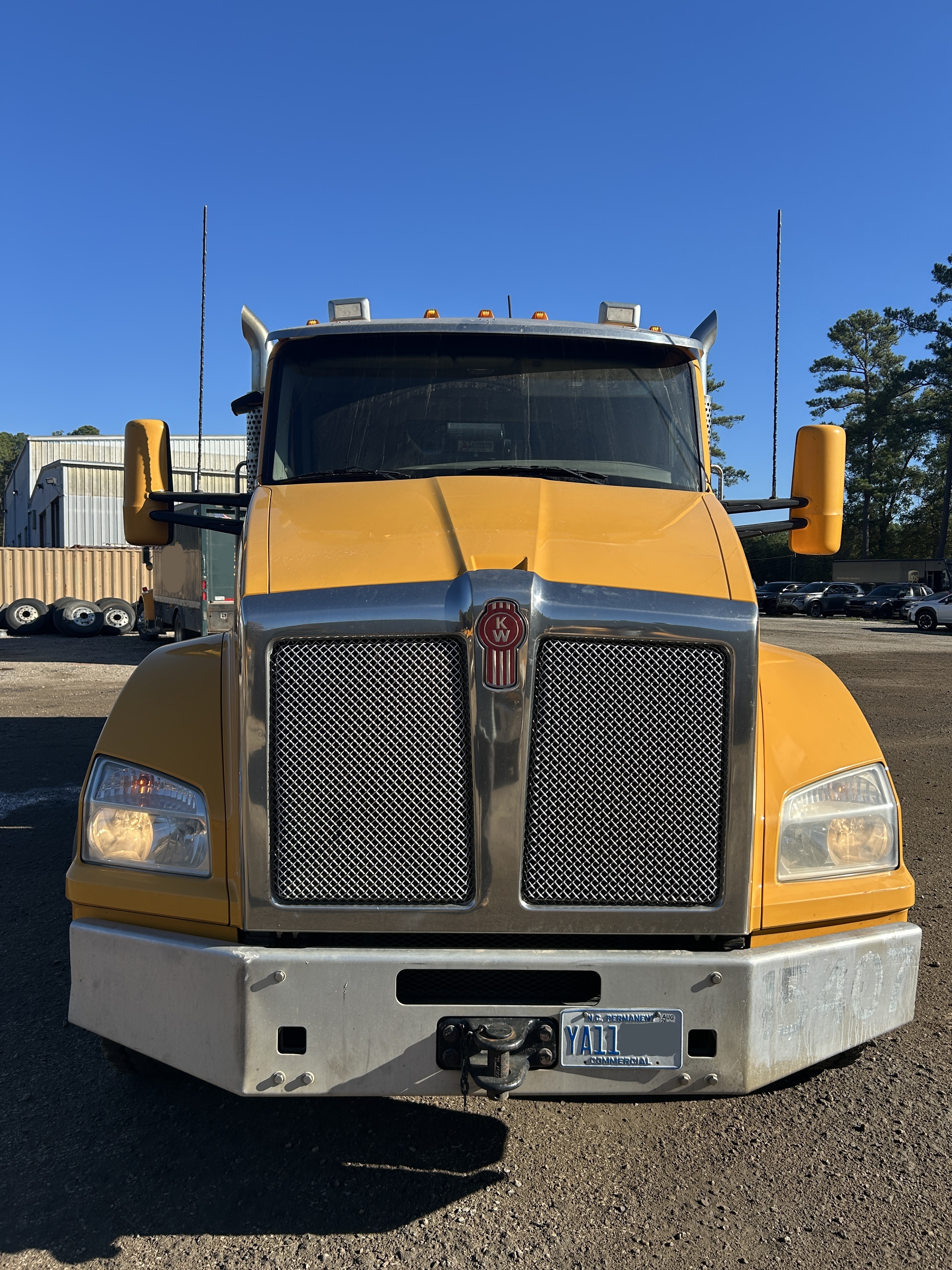 Used 2016 Kenworth T880 Quad Axle Dump Truck - Automatic