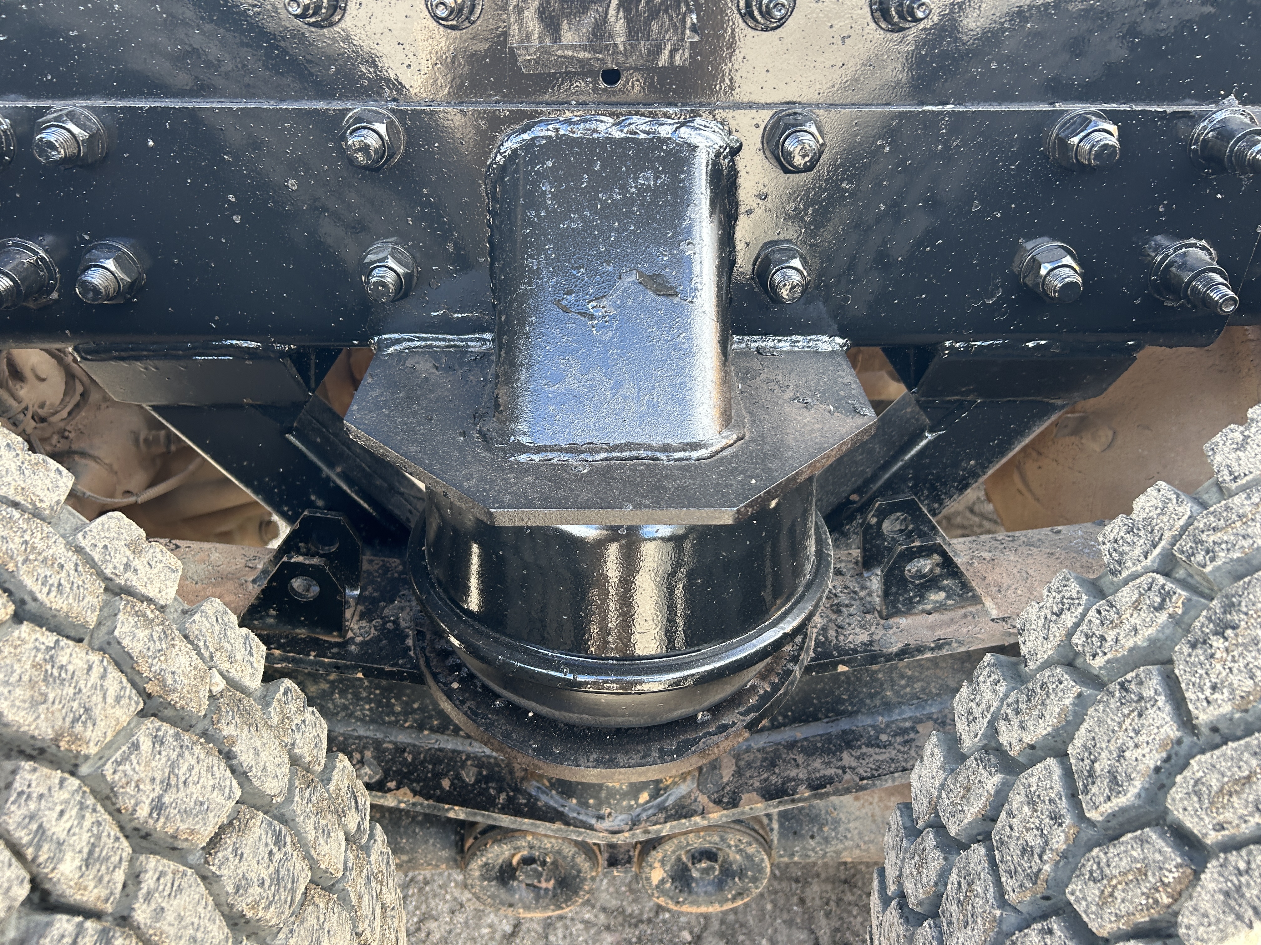 Used 2016 Kenworth T880 Quad Axle Dump Truck - Automatic