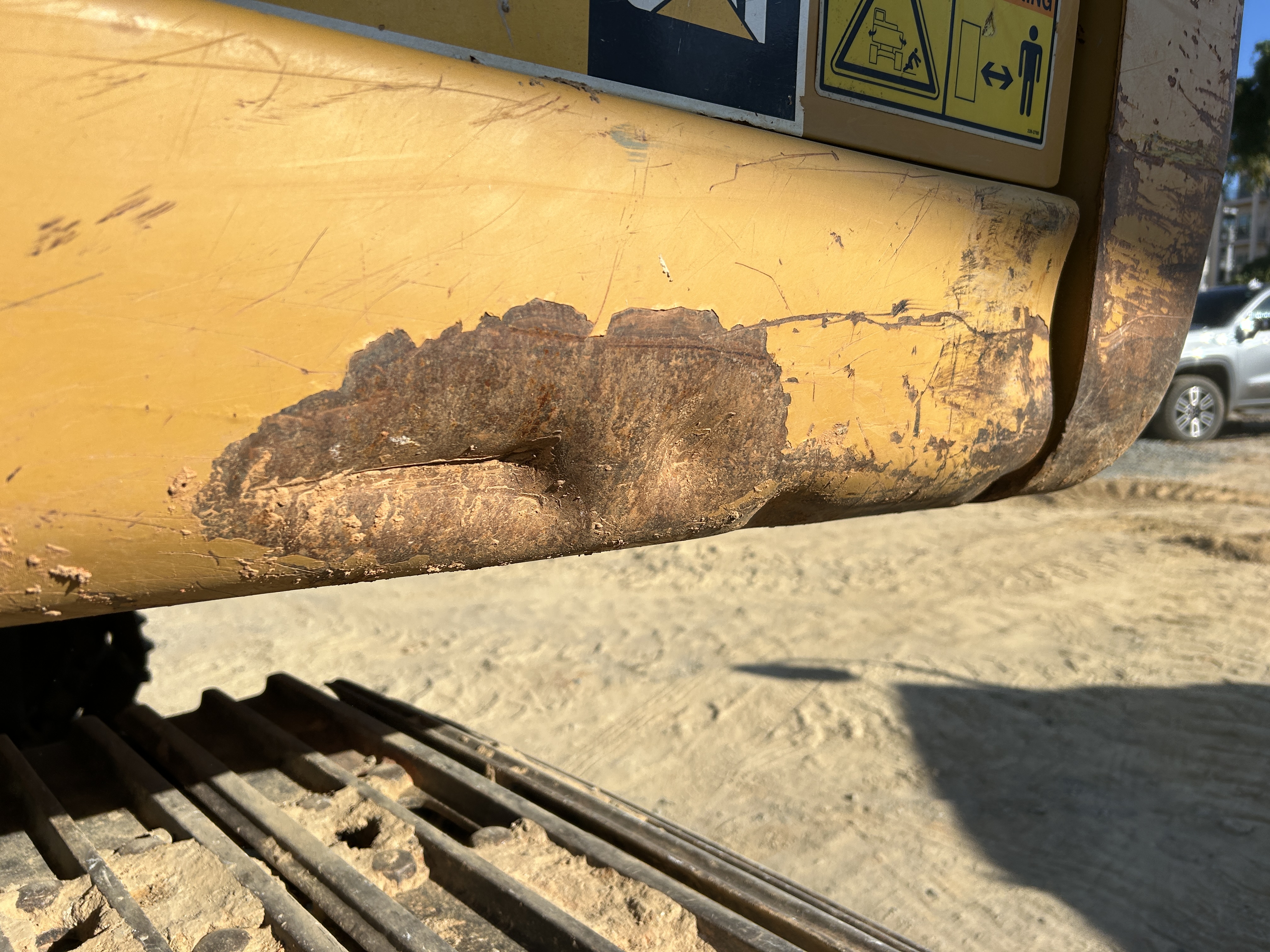 Used 2016 Caterpillar 323FL