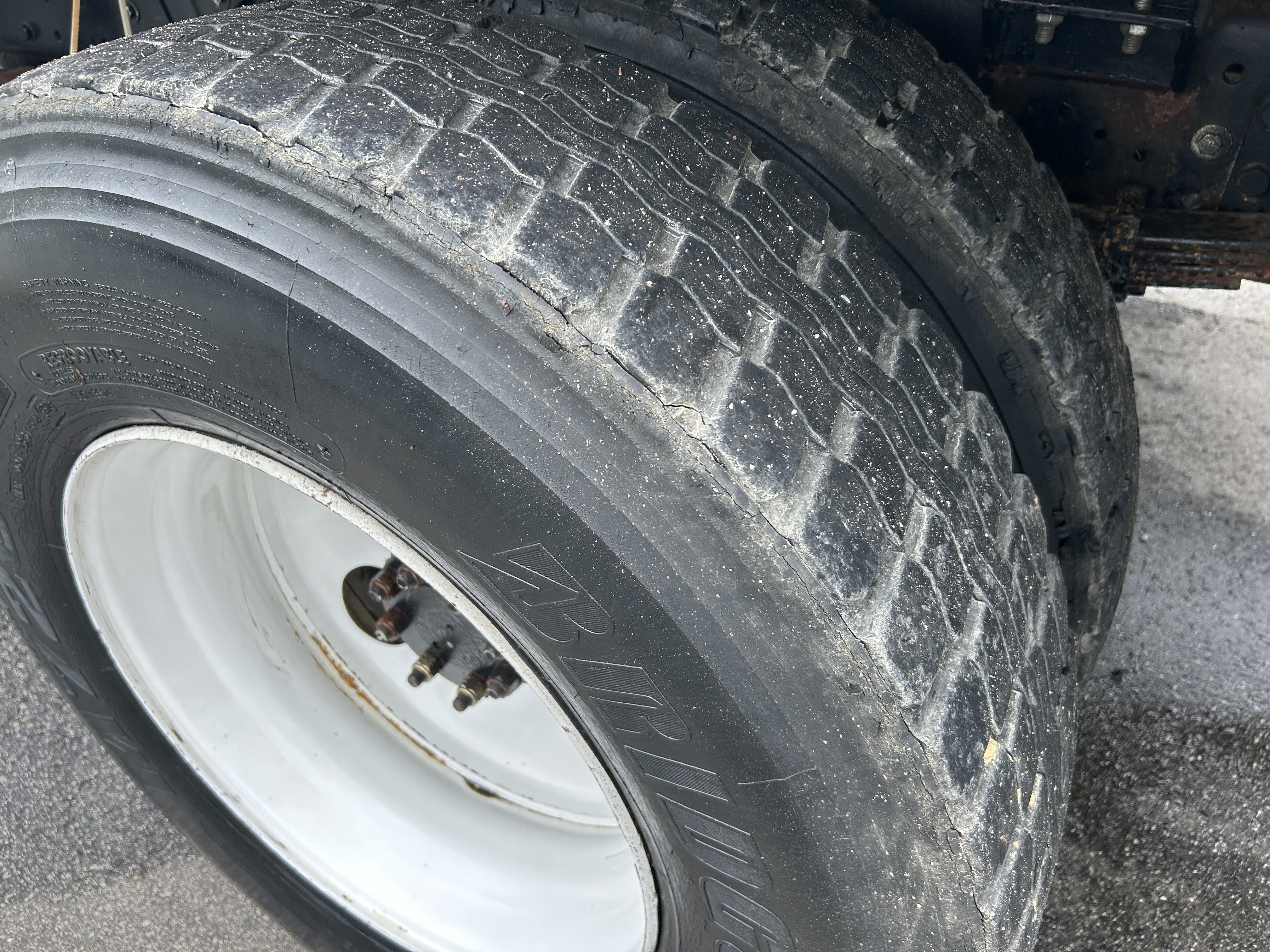 Used 2006 International 2000 Gallon Water Truck