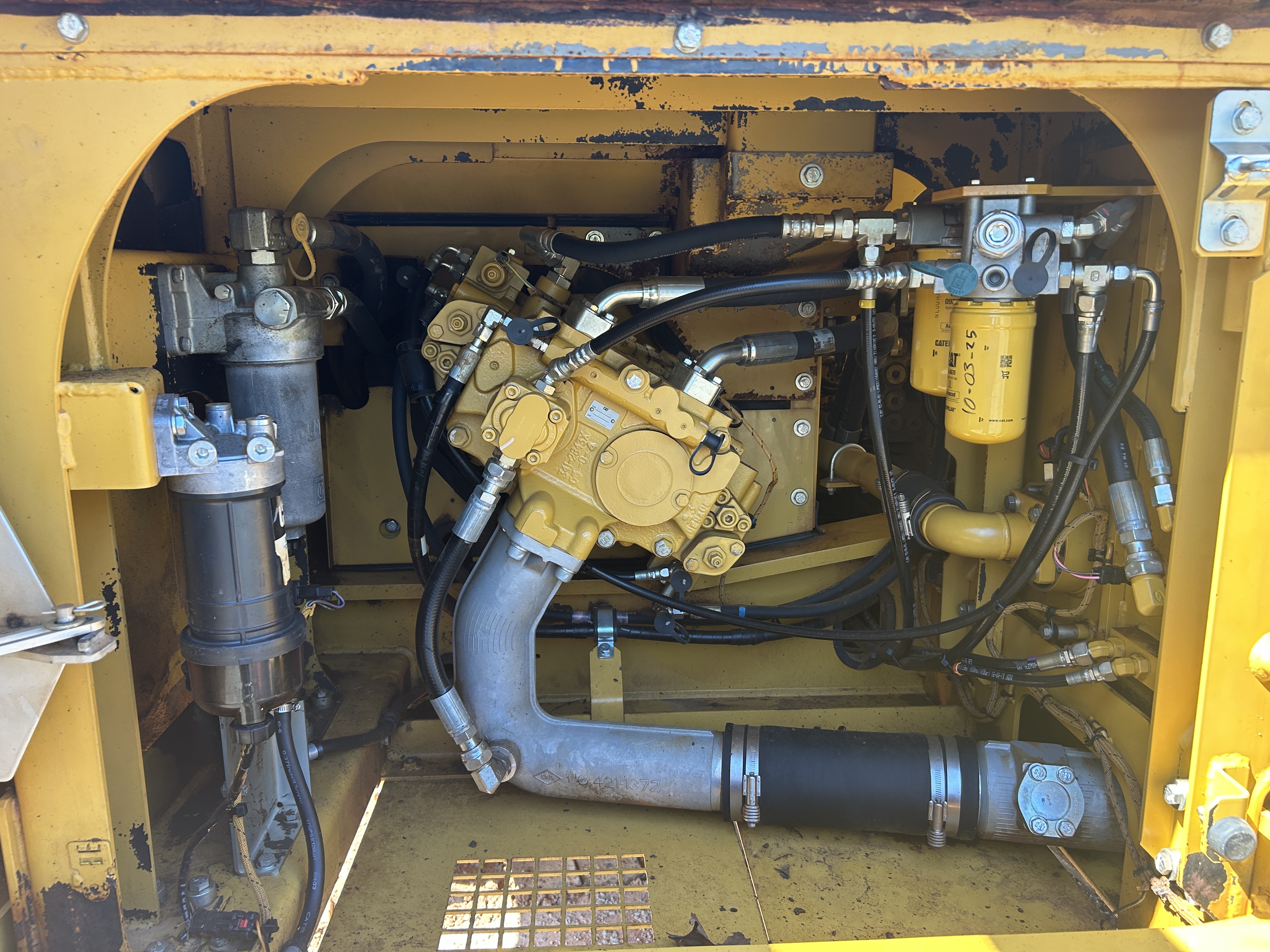 Used 2016 Caterpillar 326FL