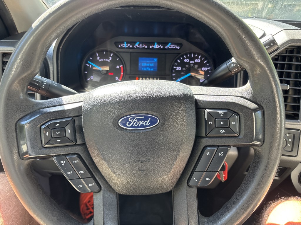Used 2019 Ford F550 XL service truck