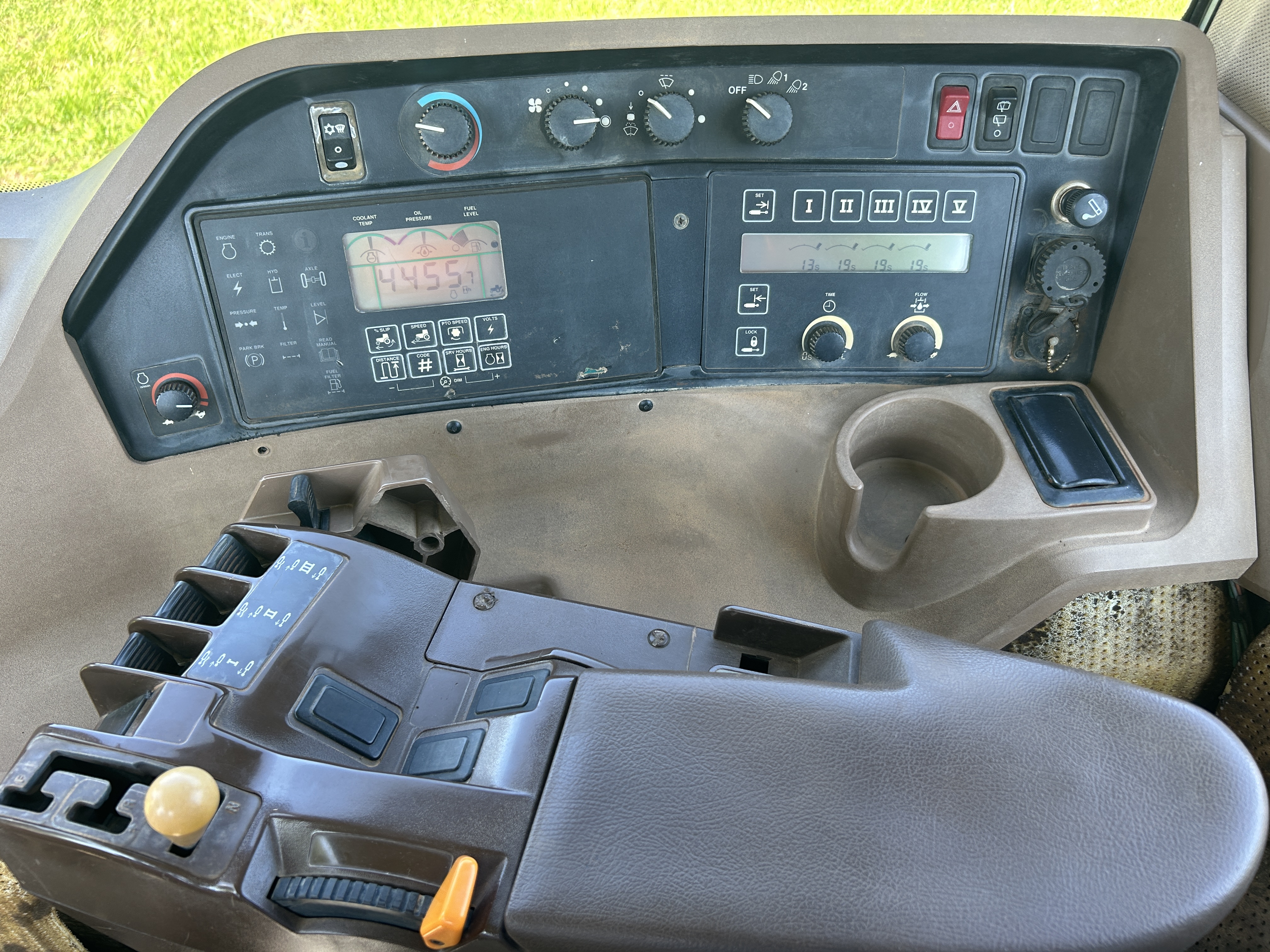 Used 2005 Deere 1810E Pull Pan with Deere 9400 tractor with 4455 hrs