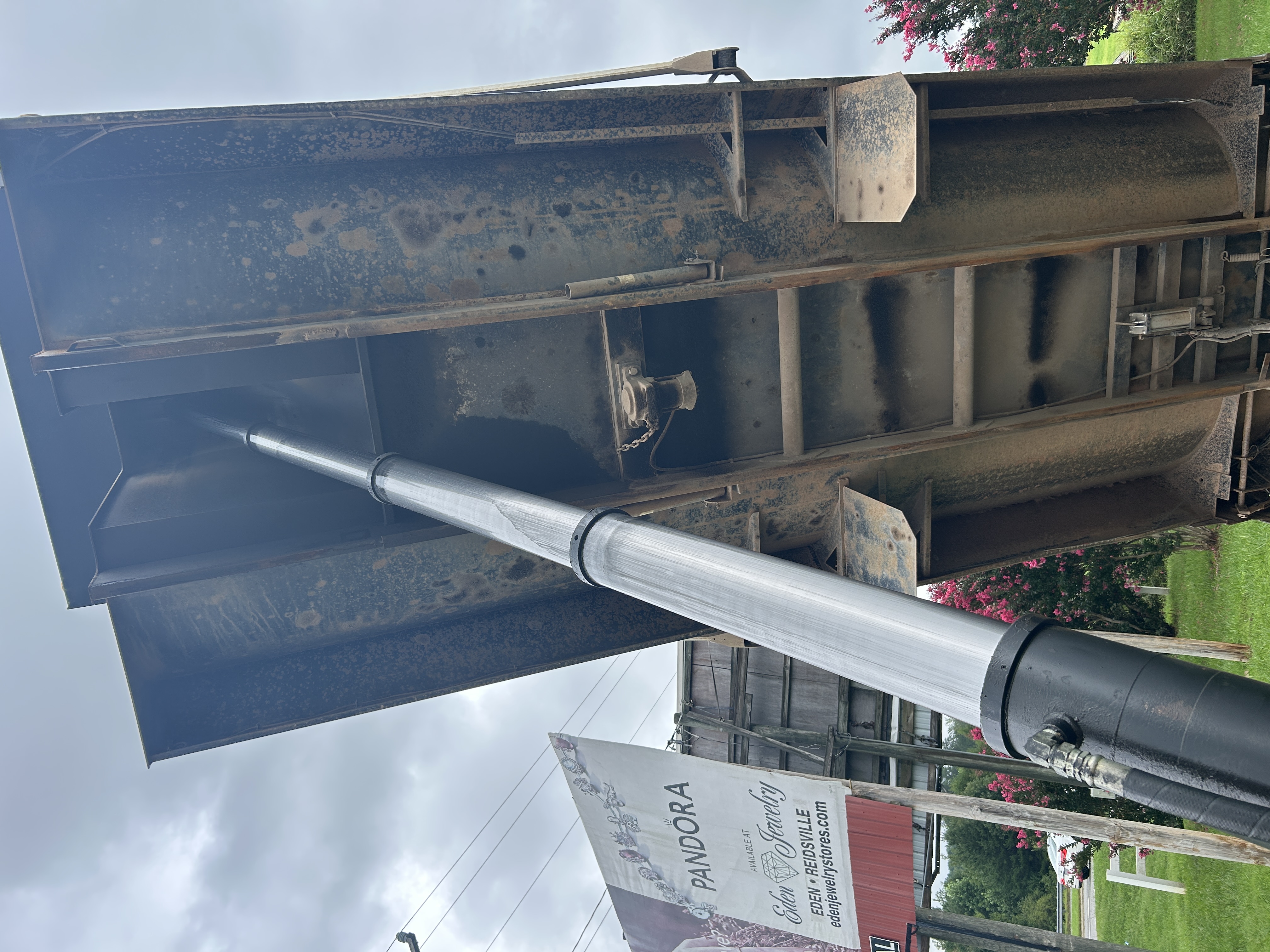 Used 2014 Mack Granite GU713 Quad Axle Dump Truck - Automatic